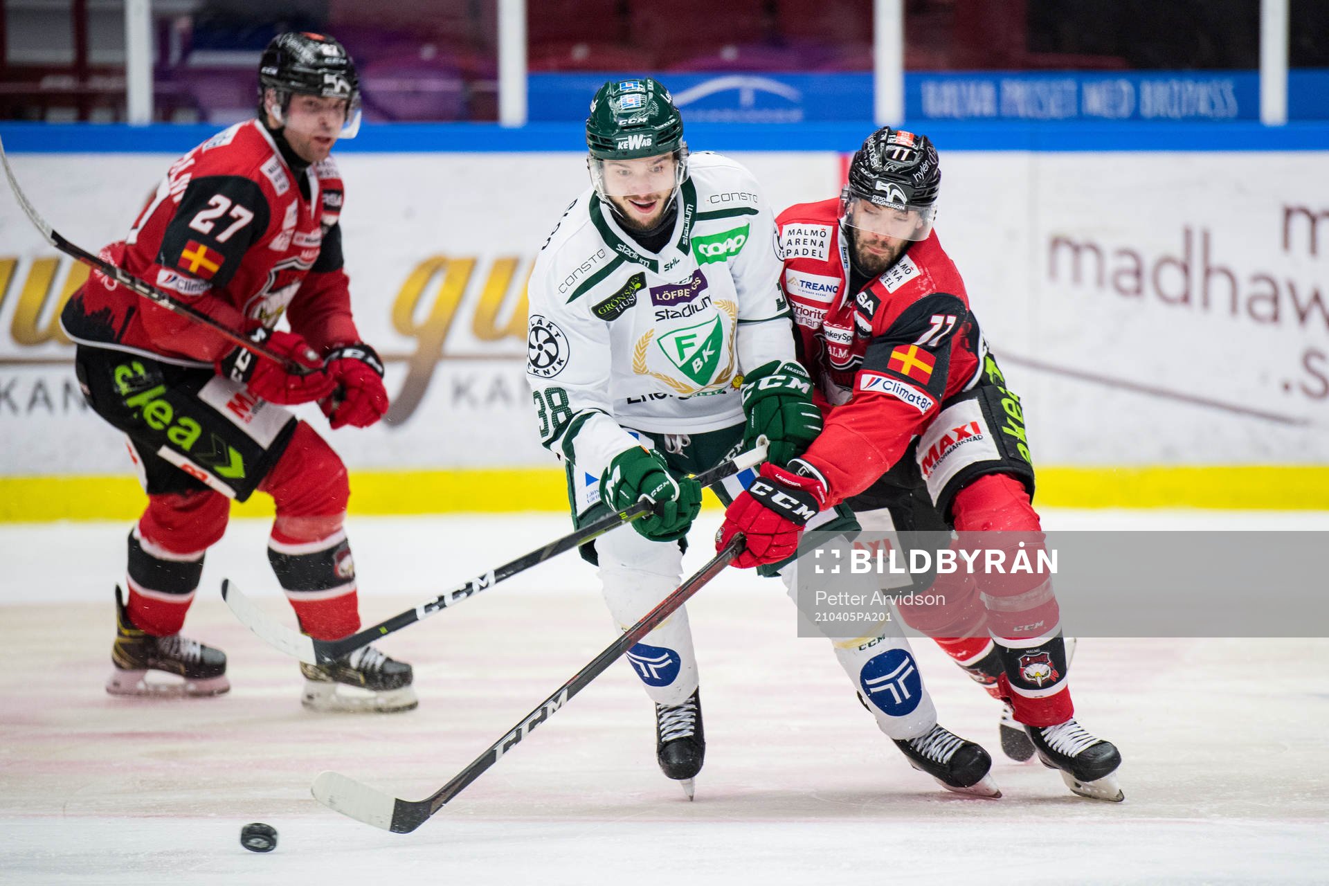 Färjestads Jakob Forsbacka Karlsson och Malmö Redhawks