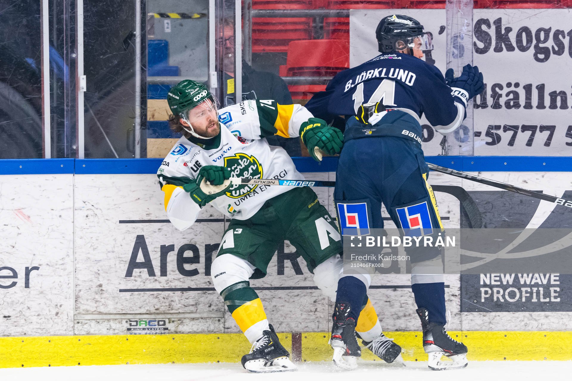 Björklövens Zach Palmquist och Karlskogas Henrik