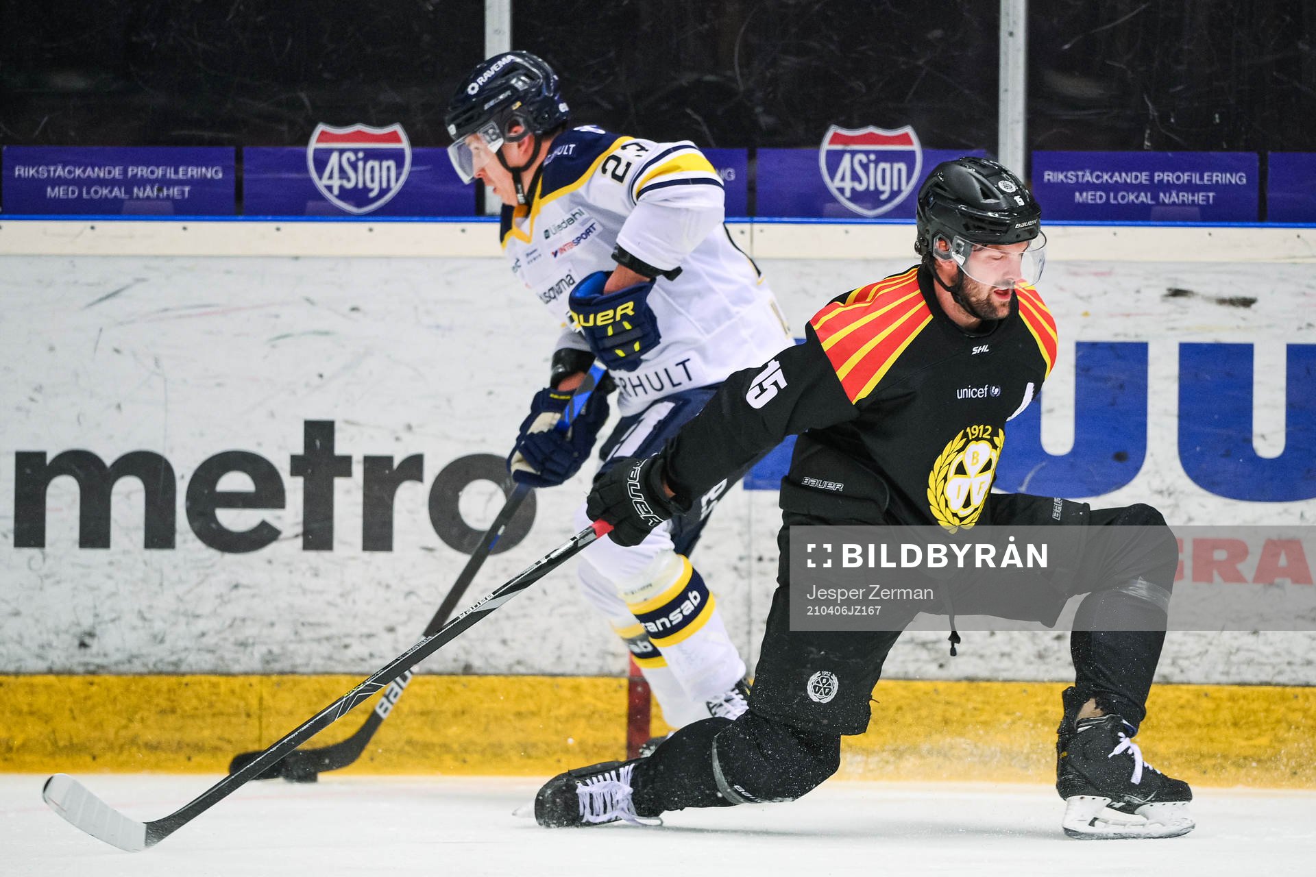 s Arttu Ilomäki och Brynäs Simon Bertilsson