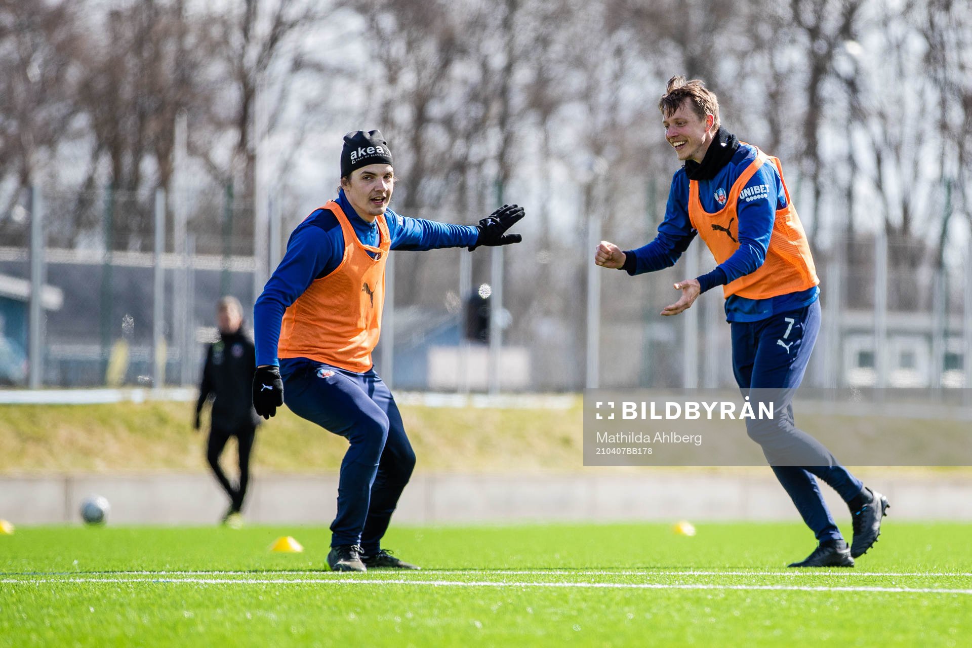 Brandur Hendriksson Olsen och Viktor Lundberg jublar