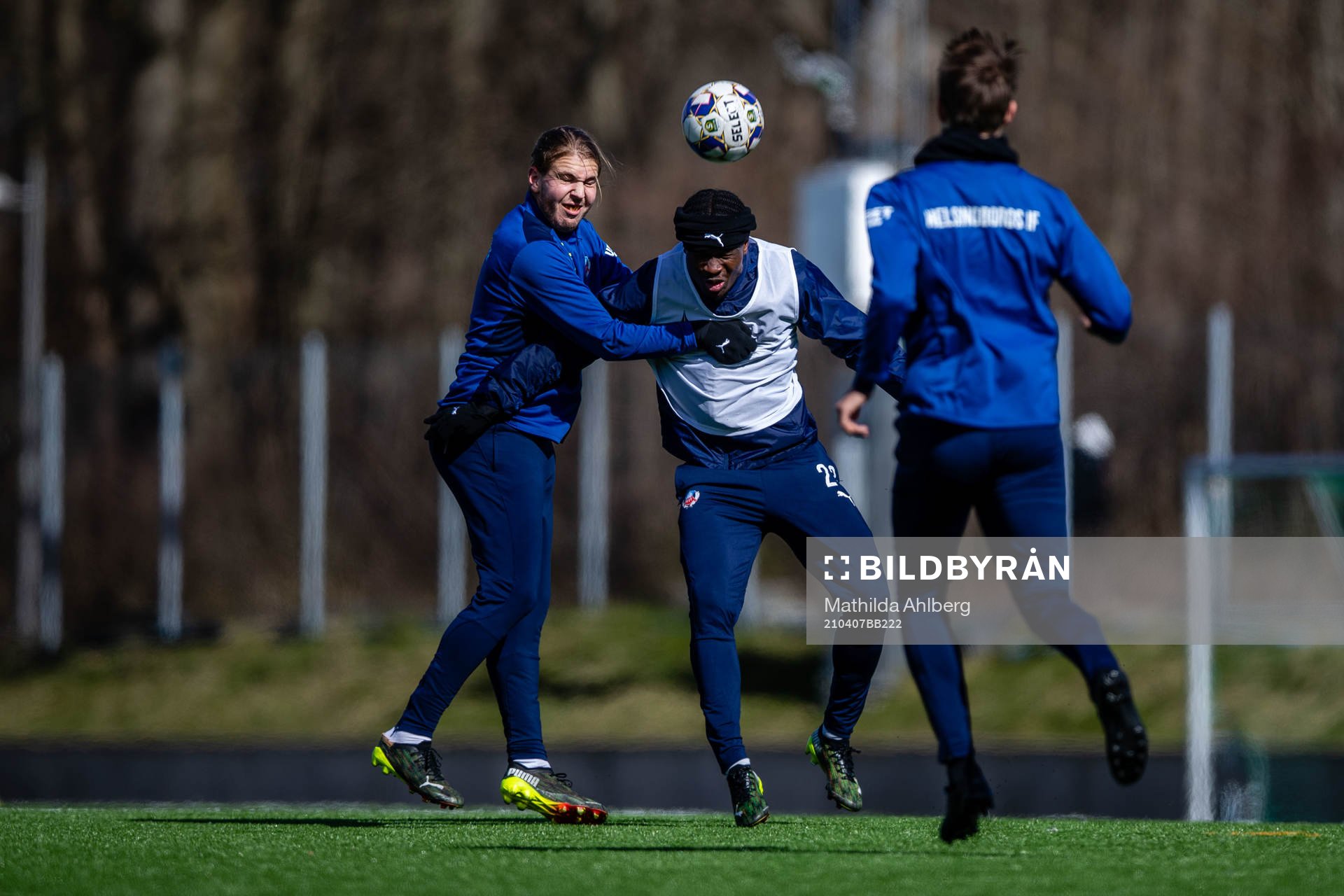 Charlie Weberg och Noel Mbo i duell