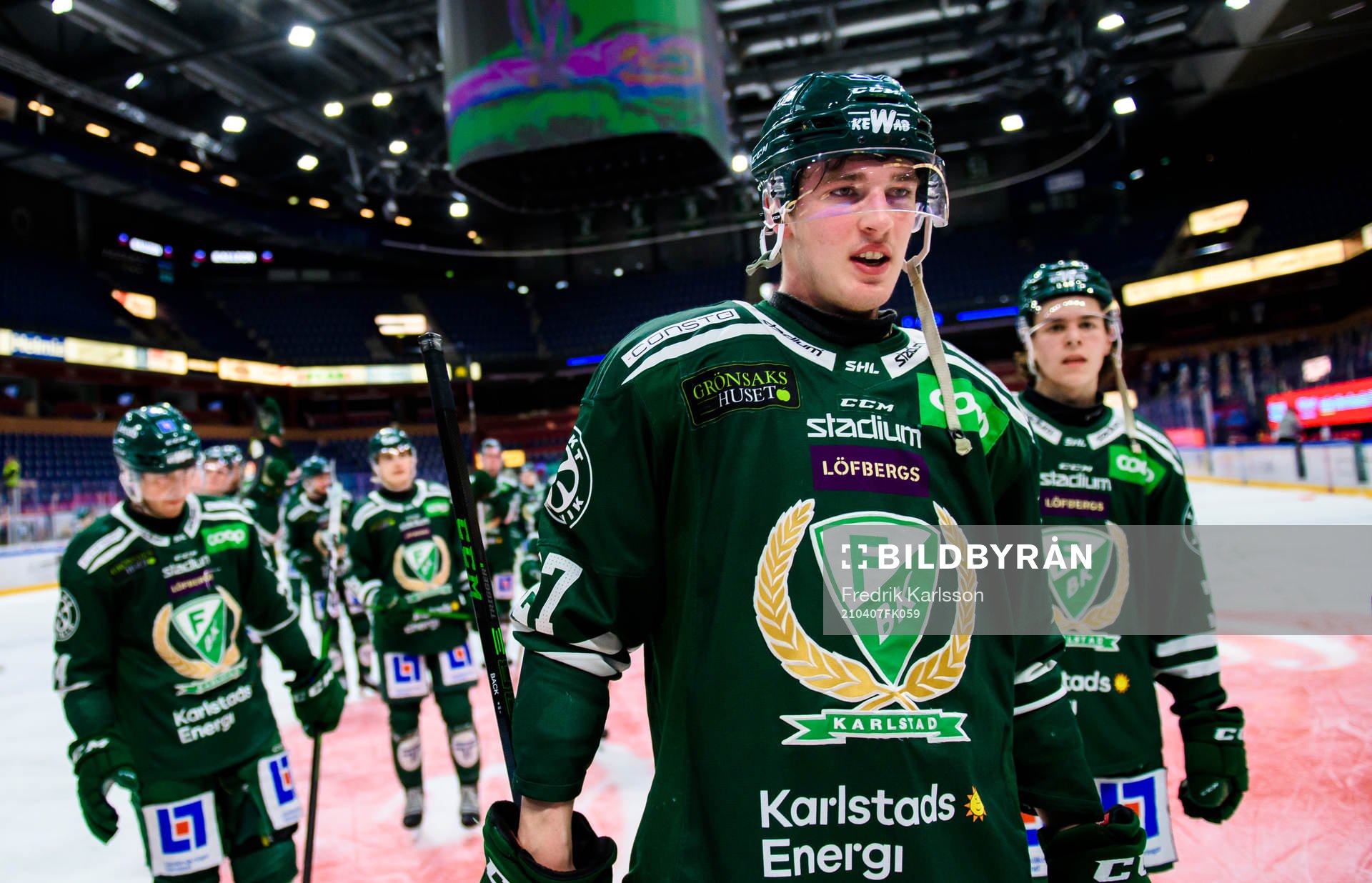 Färjestads Oskar Bäck jublar