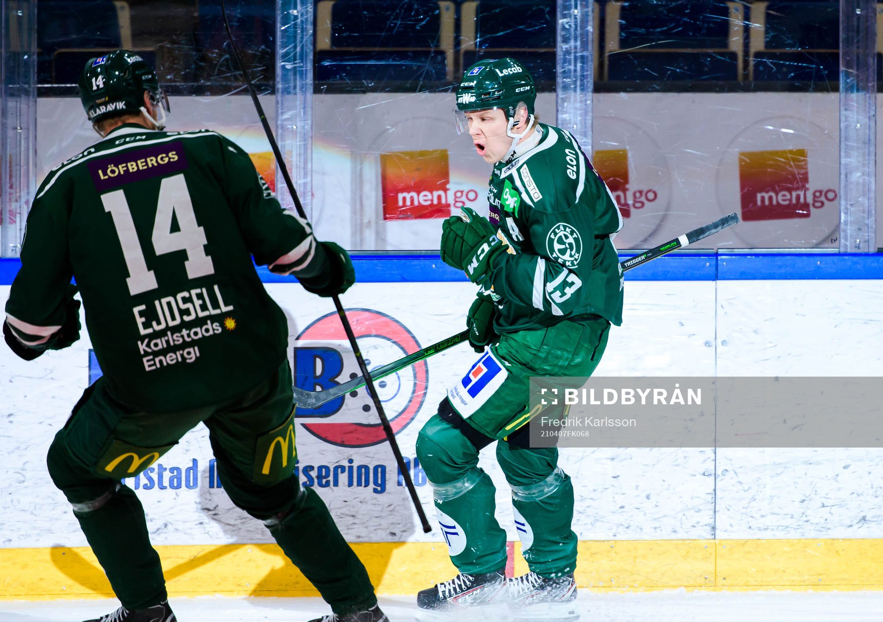 Färjestads Daniel Viksten jublar
