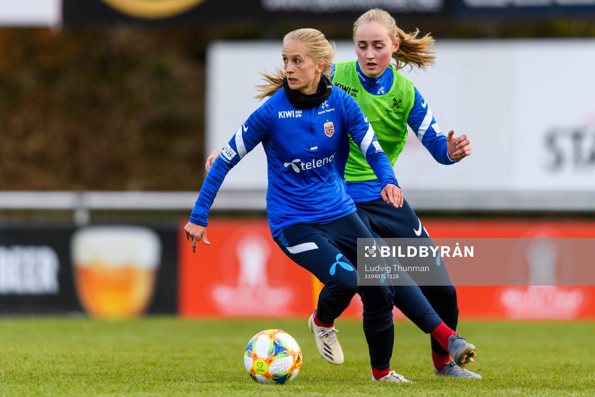 Amalie Vevle Eikeland and Emilie Bragstad of the Norwegian