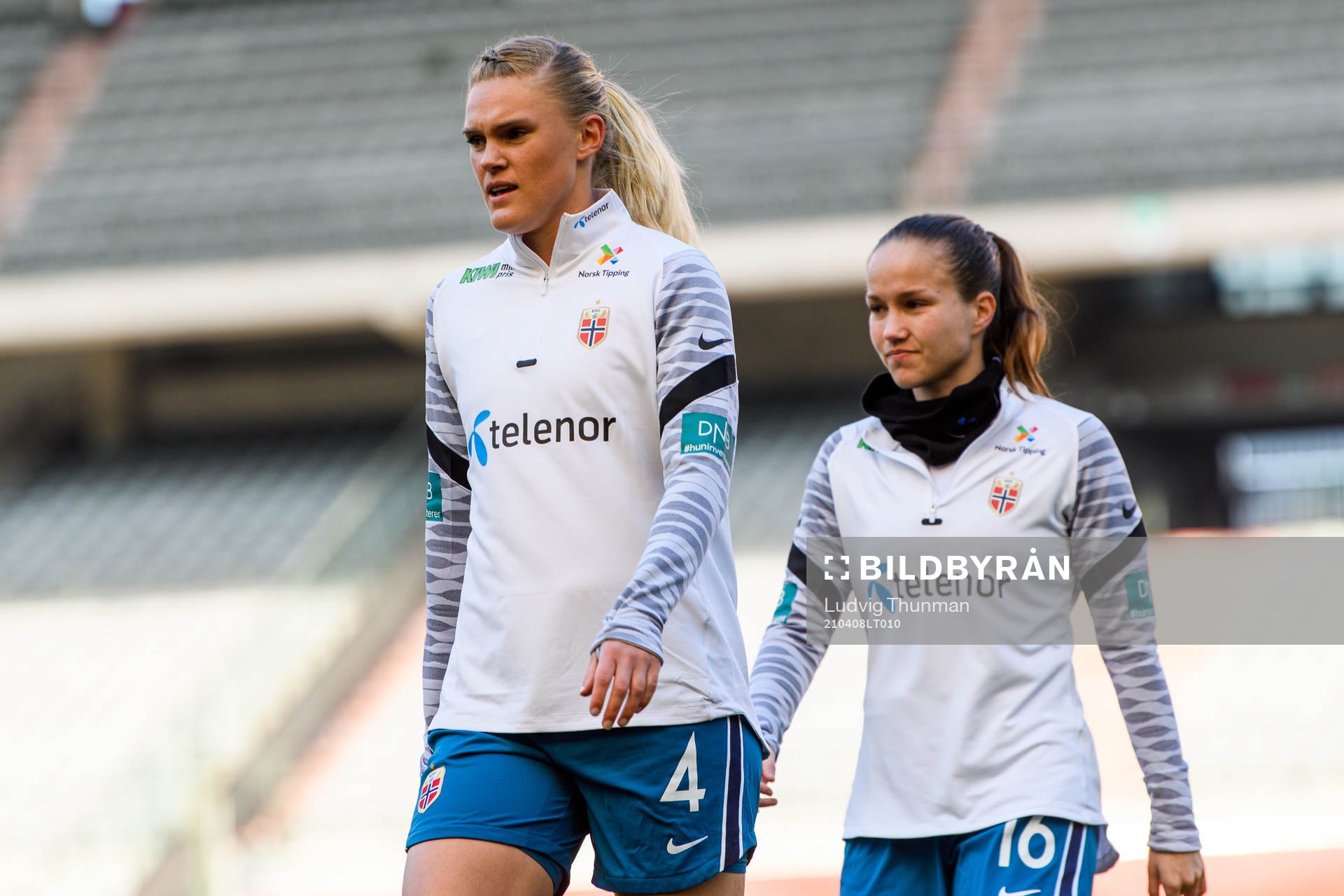 Kristine Bjørndal Leine and Guro Reiten of Norway