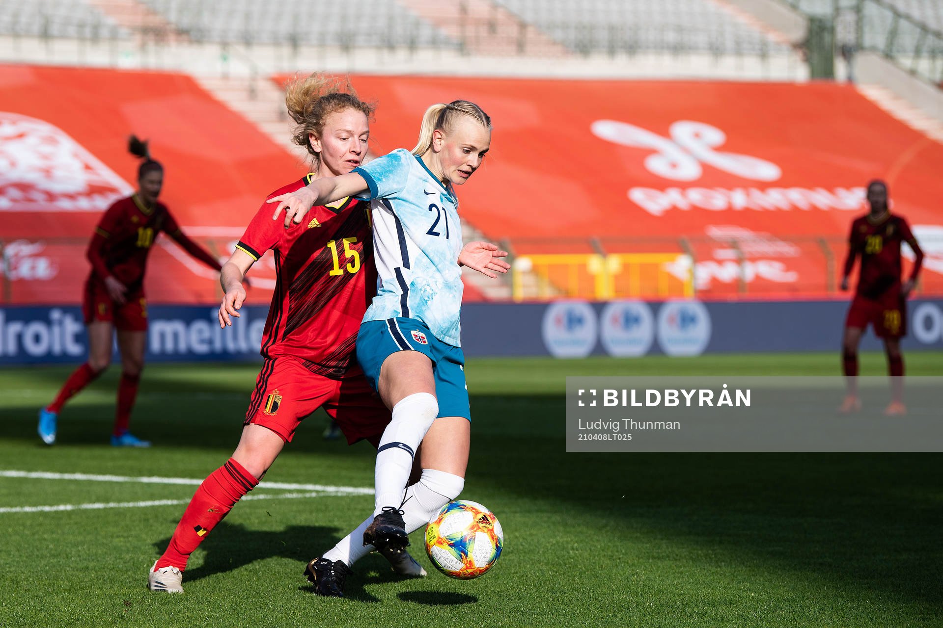 Charlotte Tison of Belgium and Karina Sævik of Norway