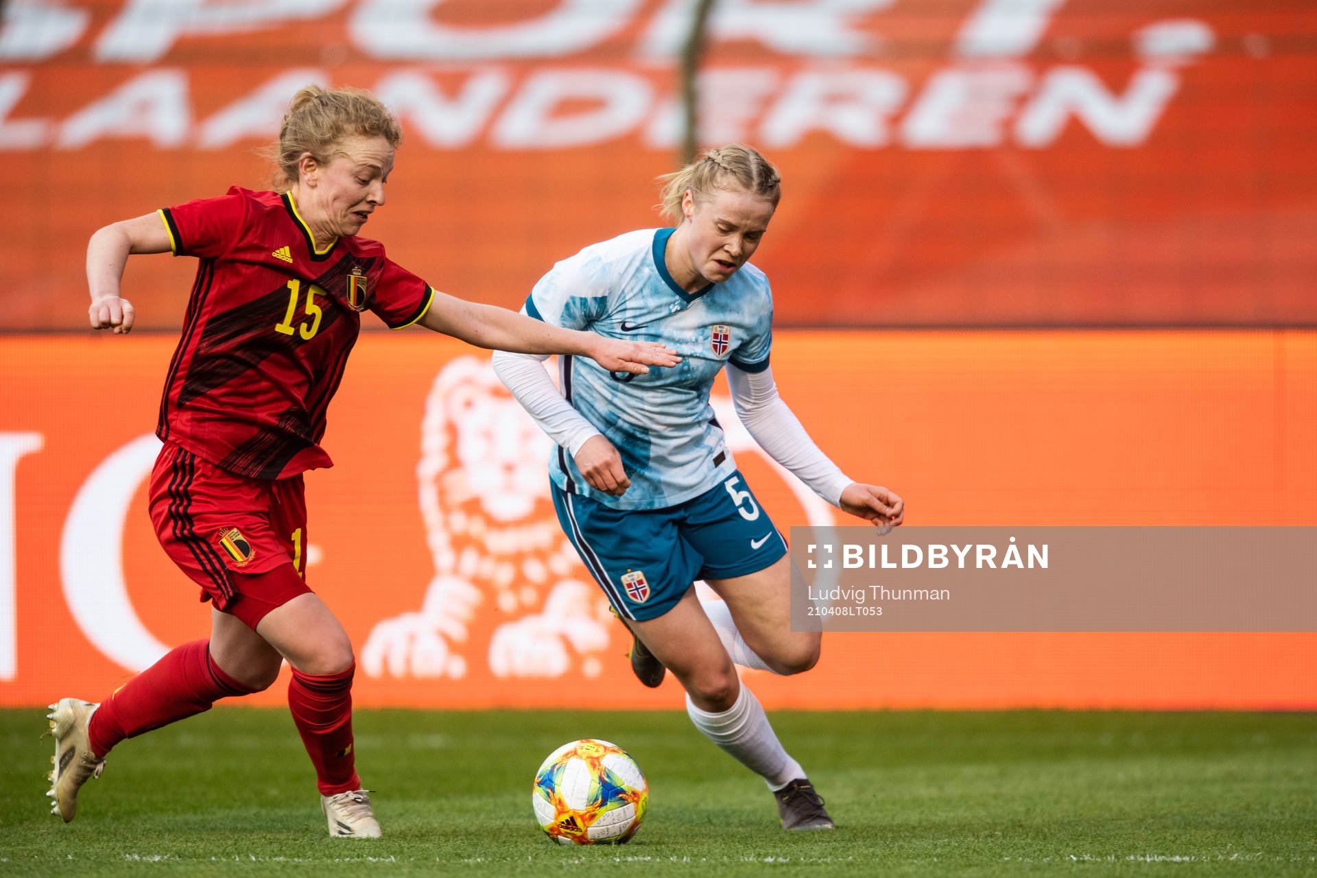 Charlotte Tison of Belgium and Julie Blakstad of Norway
