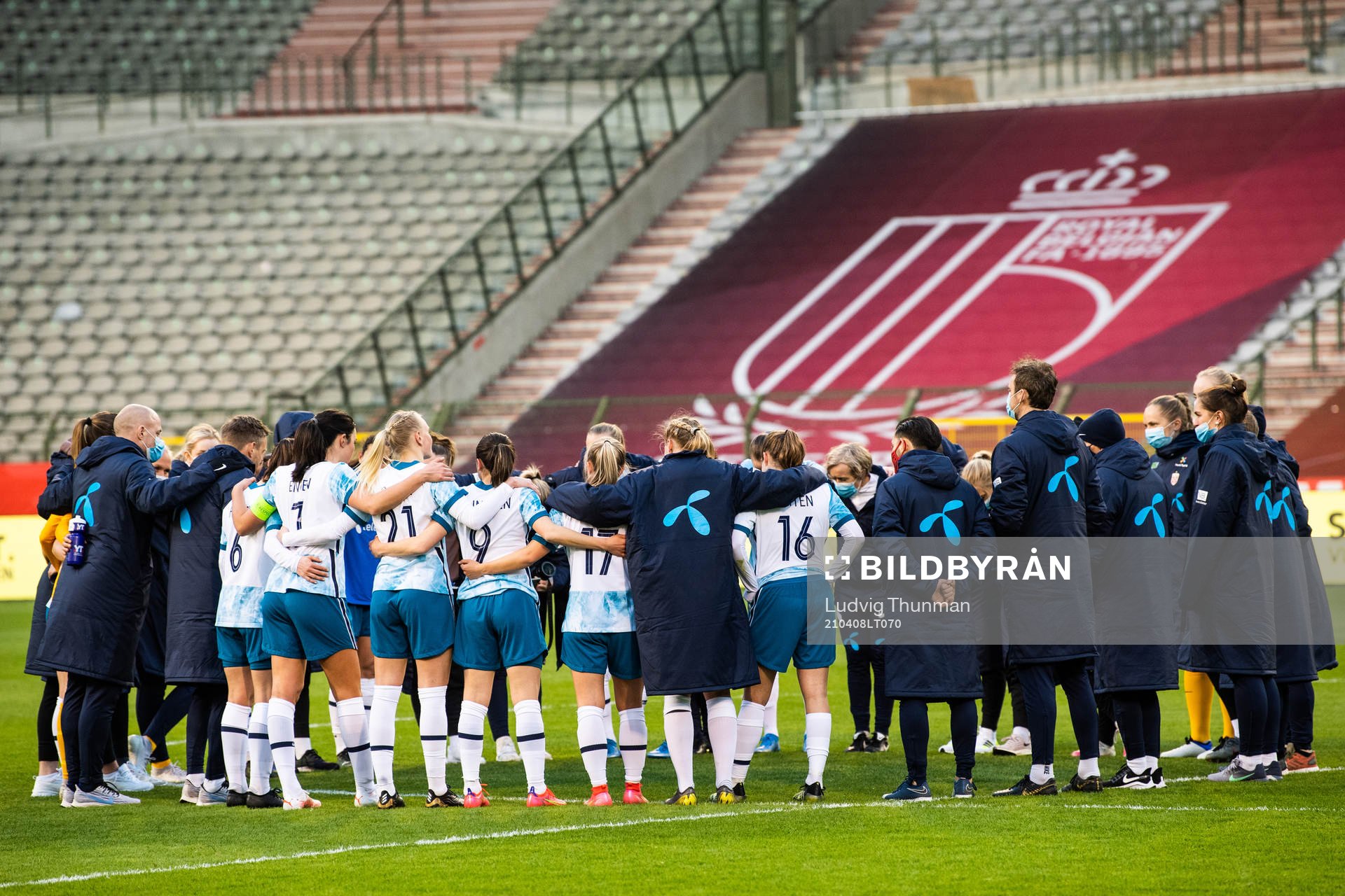 Players of Norway celebrate