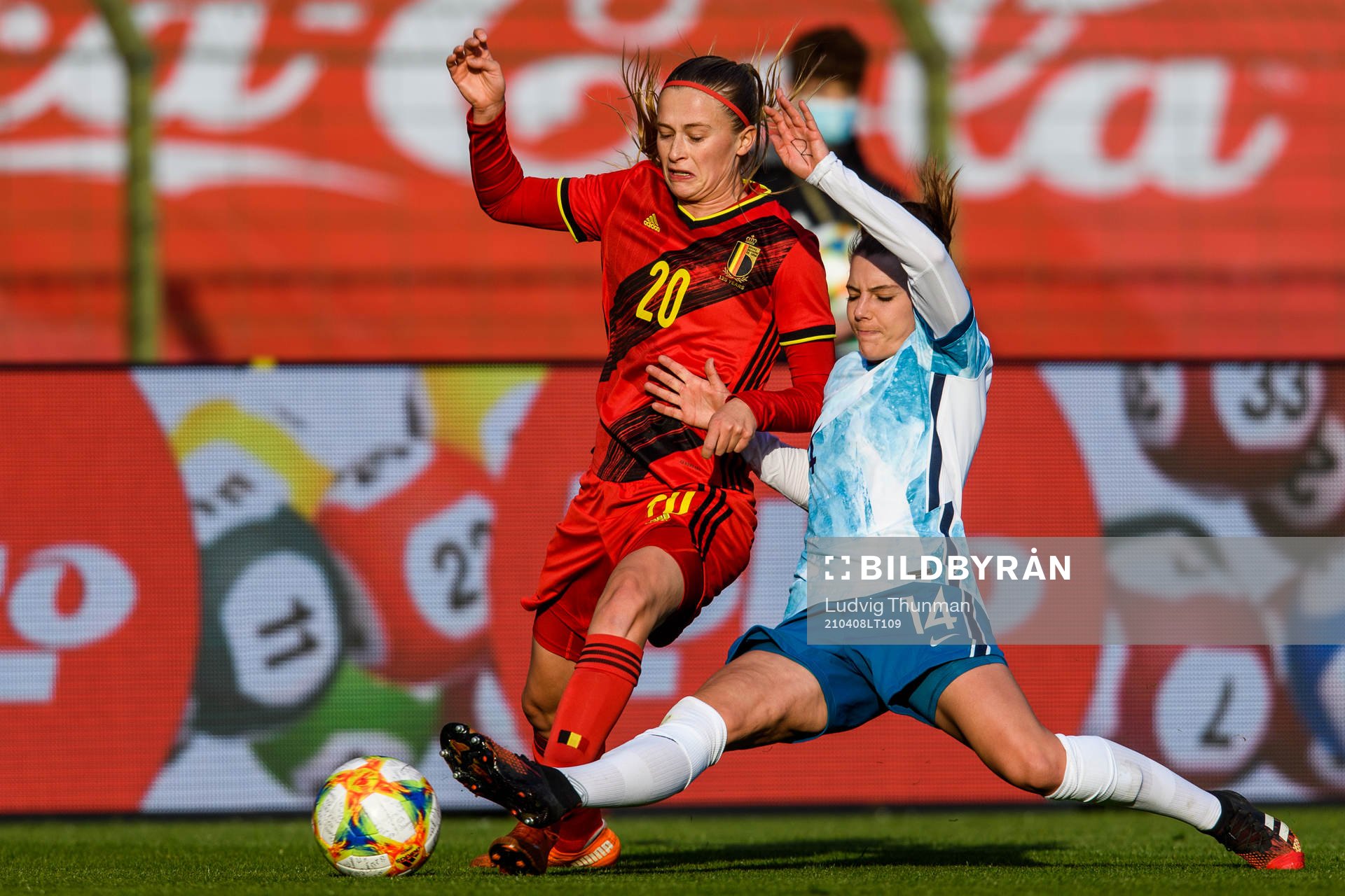 Cecilie Redisch Kvamme of Norway and Julie Biesmans of