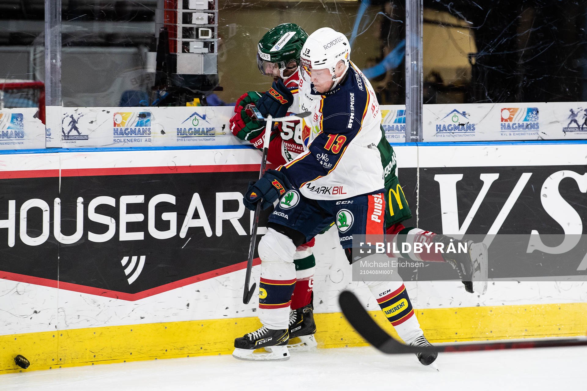 Djurgårdens Kalle Östman och Frölundas Jonathan Sigalet