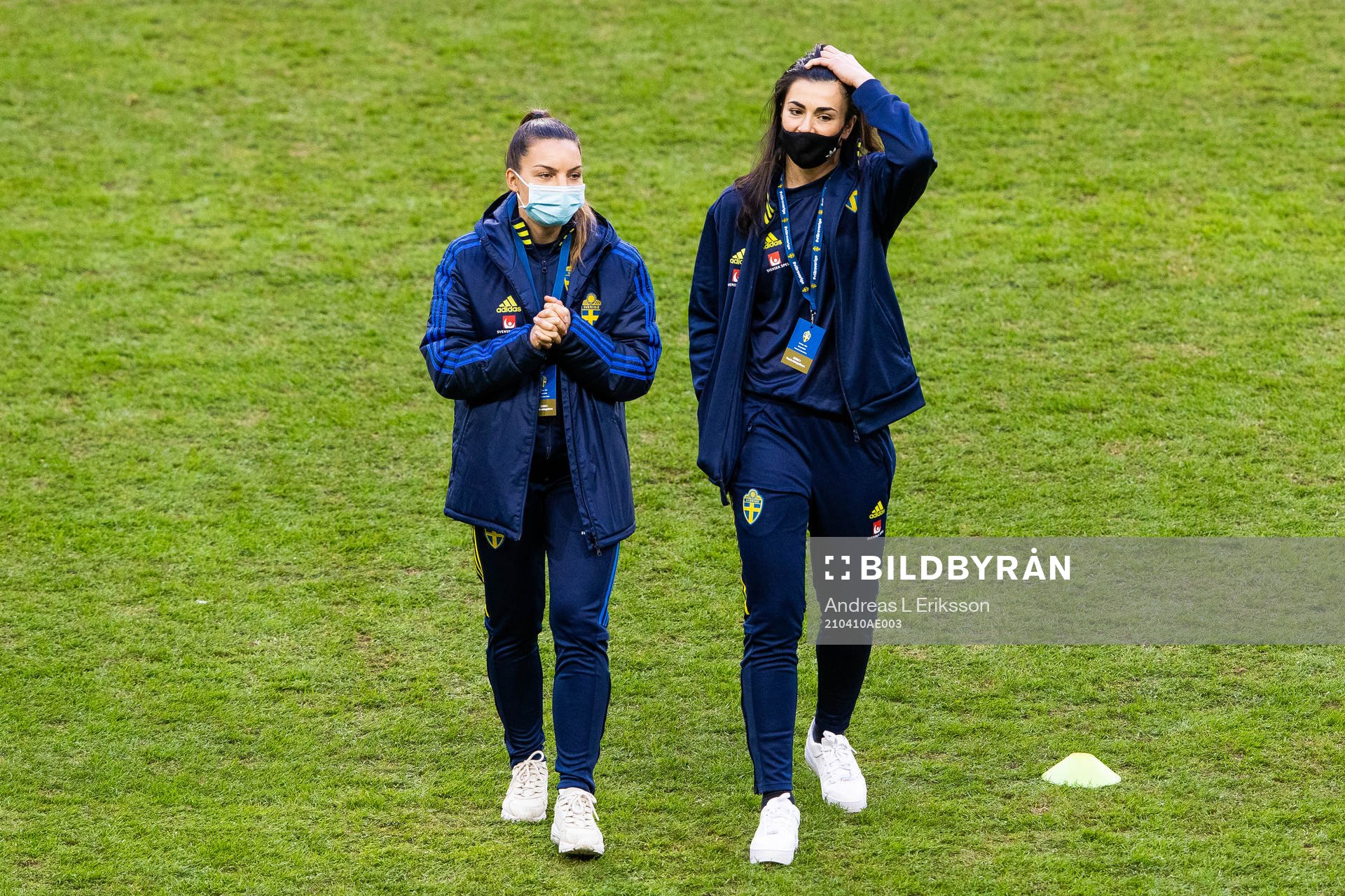 Johanna Rytting Kaneryd and goalkeeper Zecira Musovic of