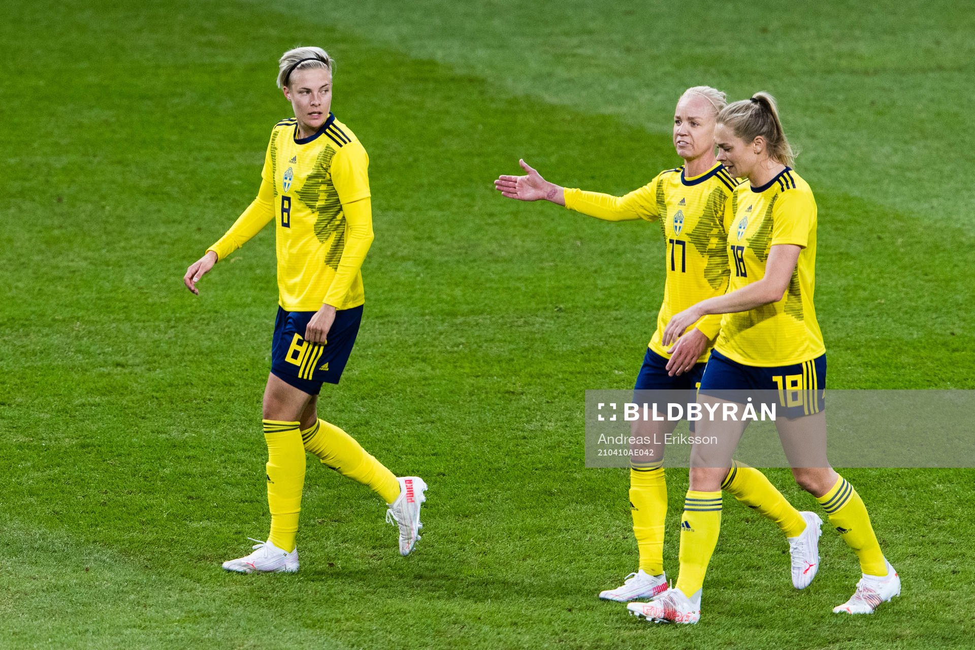 Lina Hurtig, Caroline Seger and Fridolina Rolfö of Sweden