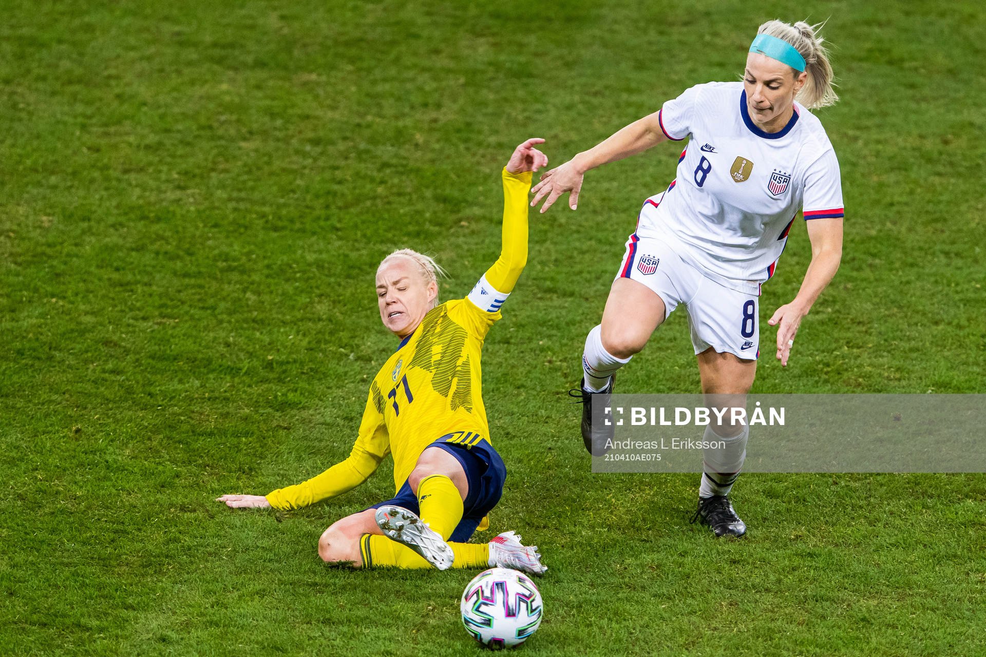 Caroline Seger of Sweden and Julie Ertz of USA