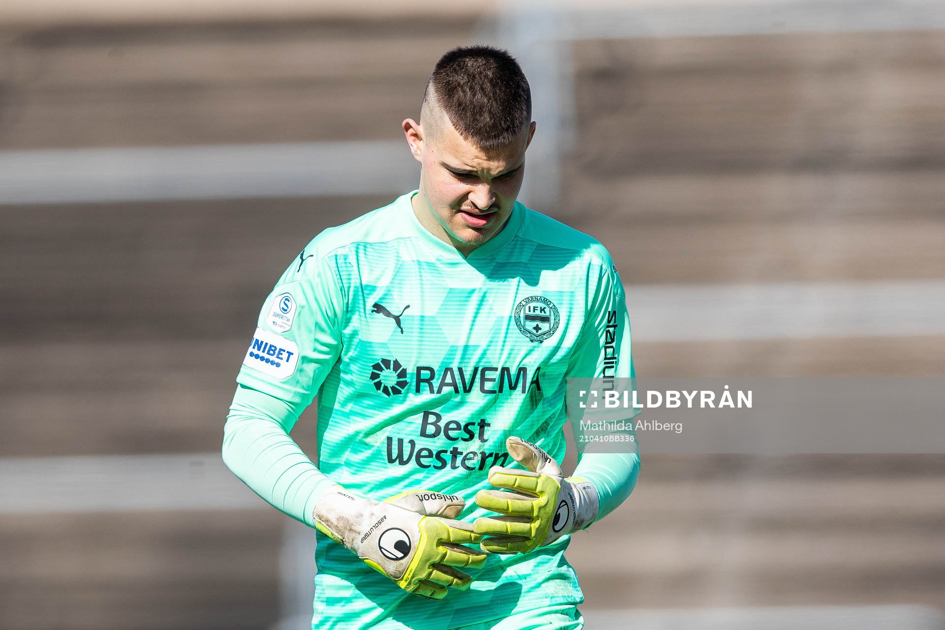Värnamos målvakt Filip Eriksson deppar