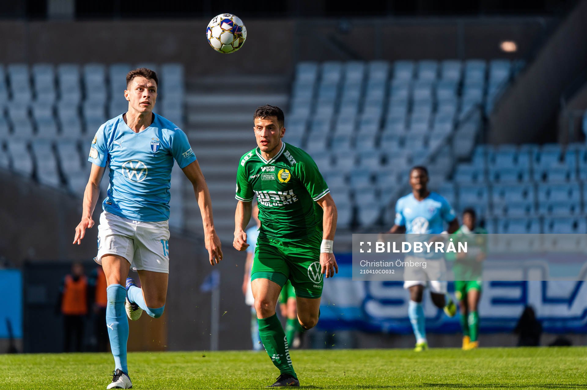 Malmö FFs Anel Ahmedhodzic och Hammarbys Astrit Selmani