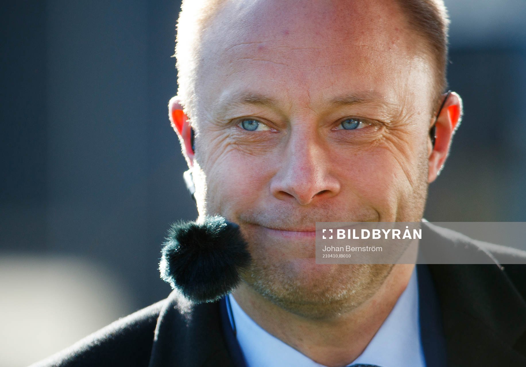 Discoverys programledare Anders Andersson under fotbollsmatchen i Allsvenskan mellan Örebro och IFK Göteborg den 10 april 2021 i Örebro.