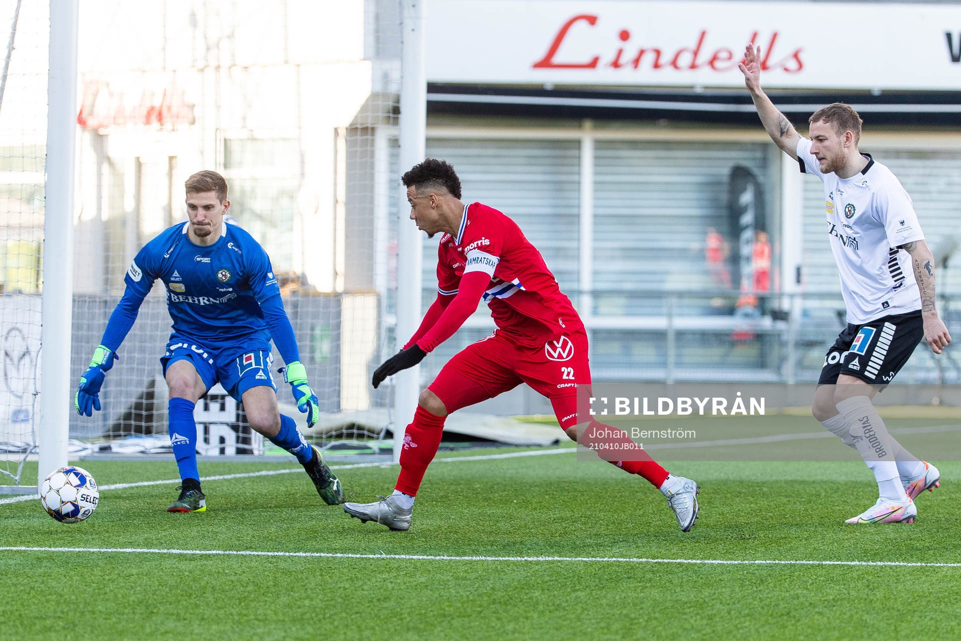 Örebros målvakt Bobby Allain och IFK Göteborgs Tobias