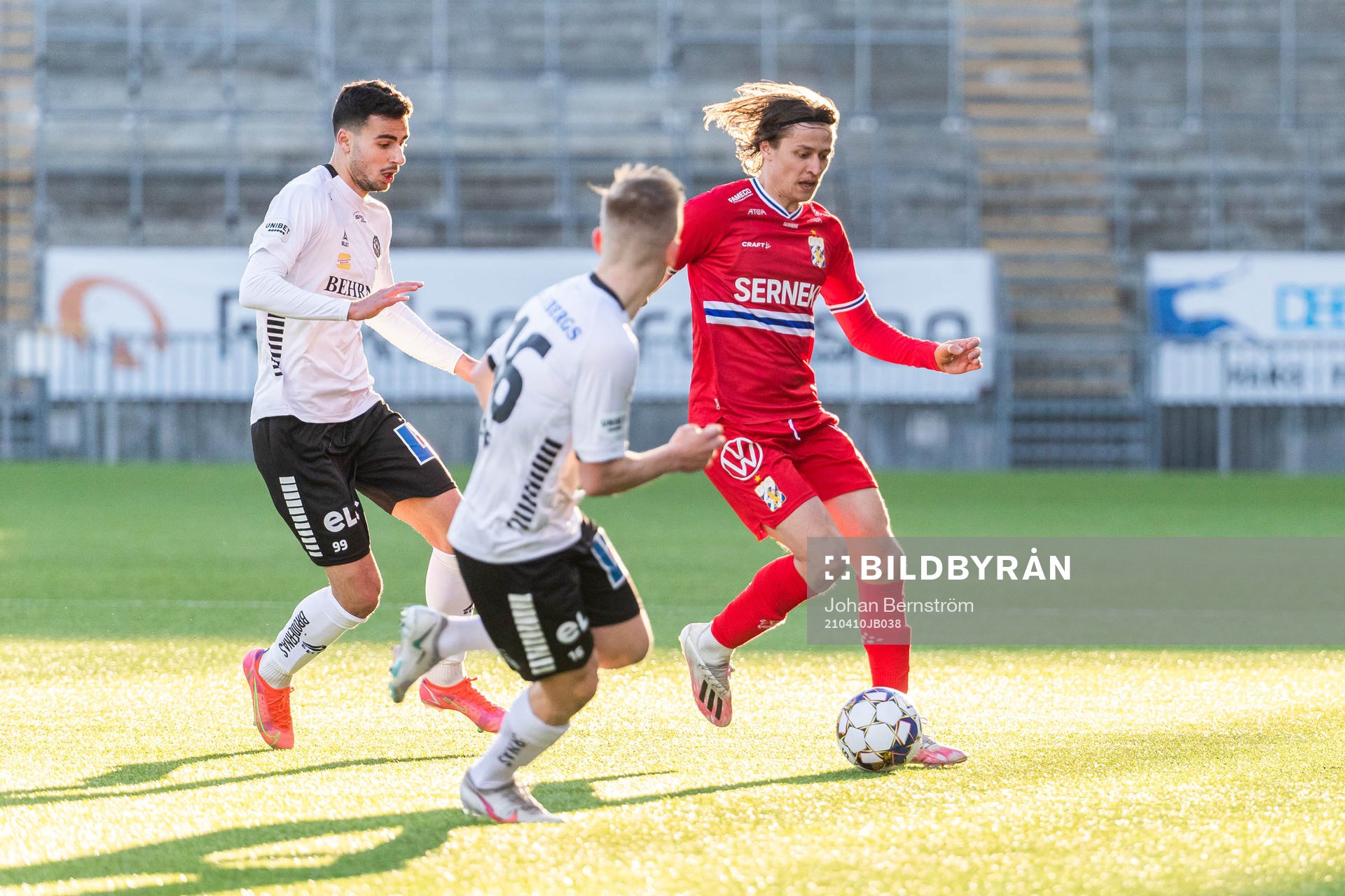 Örebros Deniz Hümmet och David Seger mot IFK Göteborgs
