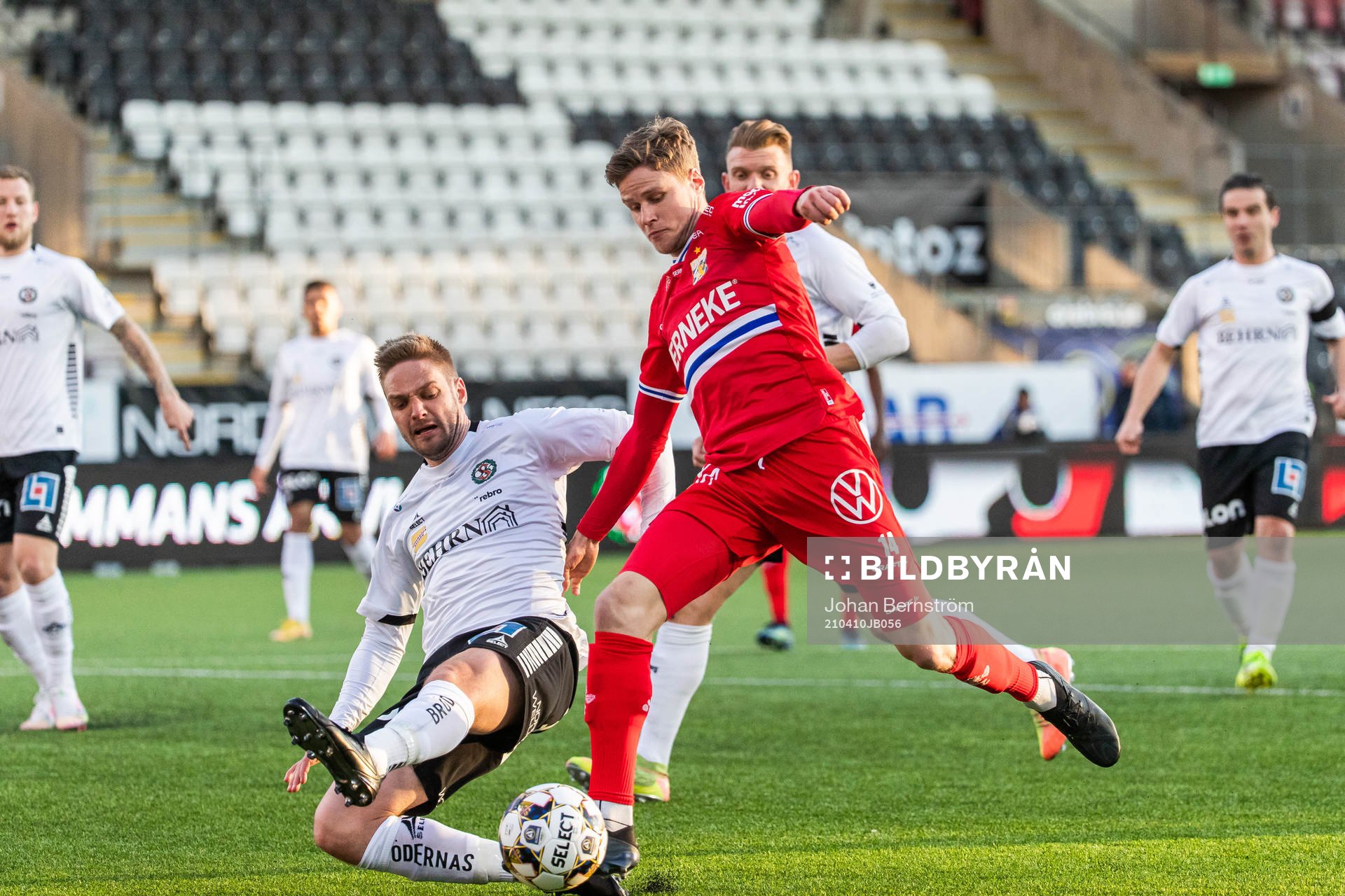 Örebros Johan Mårtensson och IFK Göteborgs Gustaf Norlin