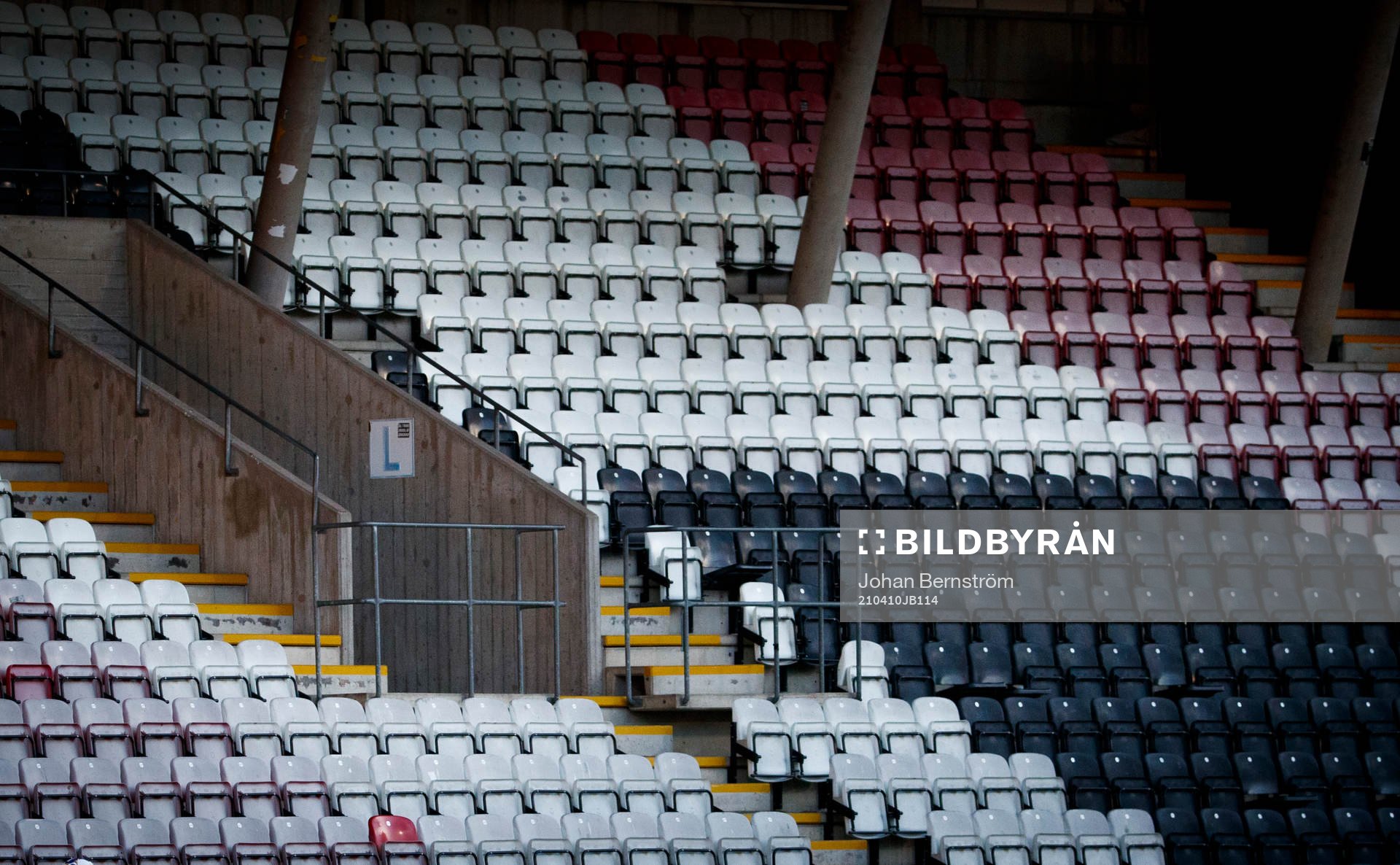 Tomma läktare på Behrn Arena