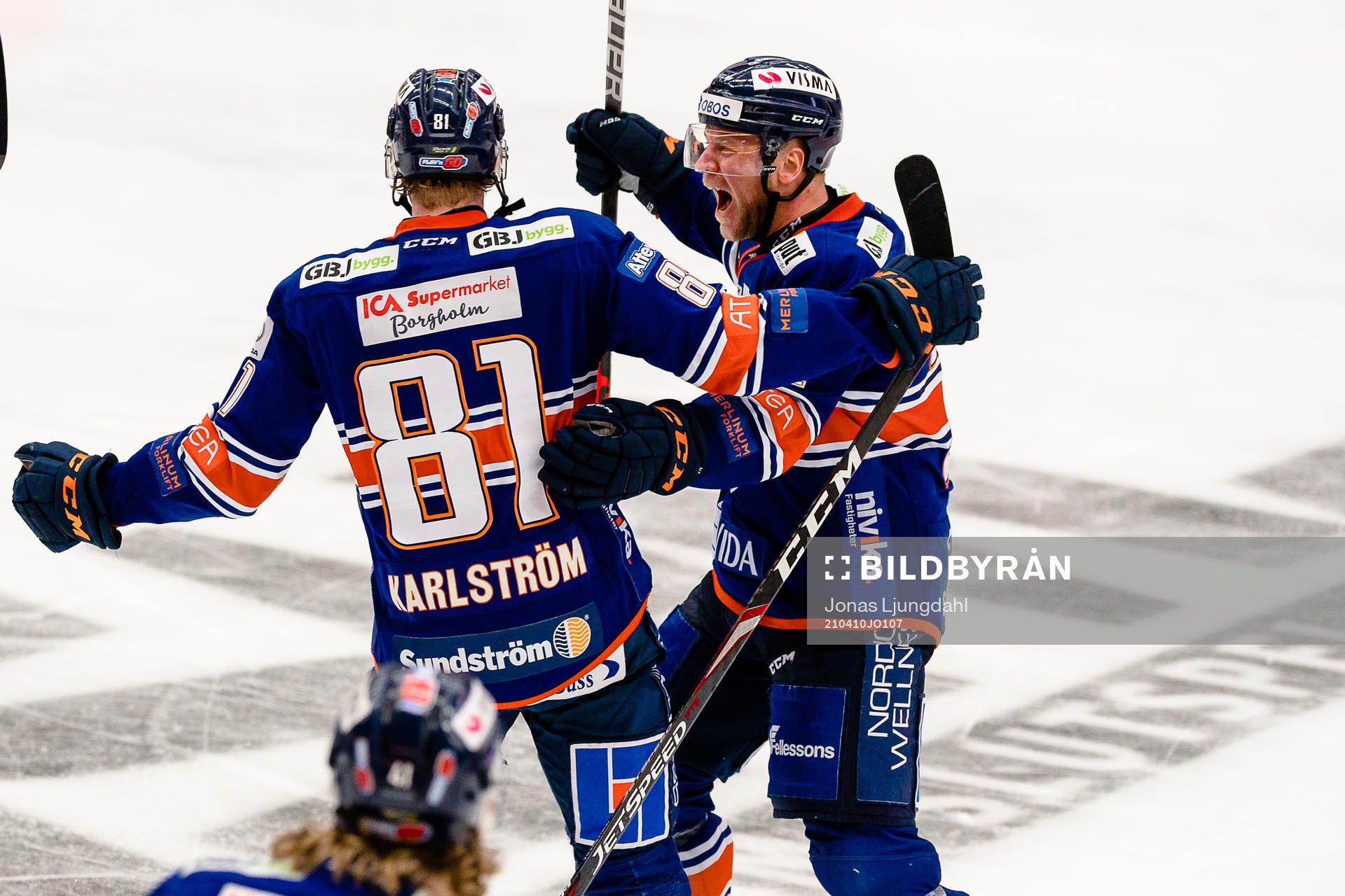 Växjös Fredrik Karlström och Christian Folin jublar