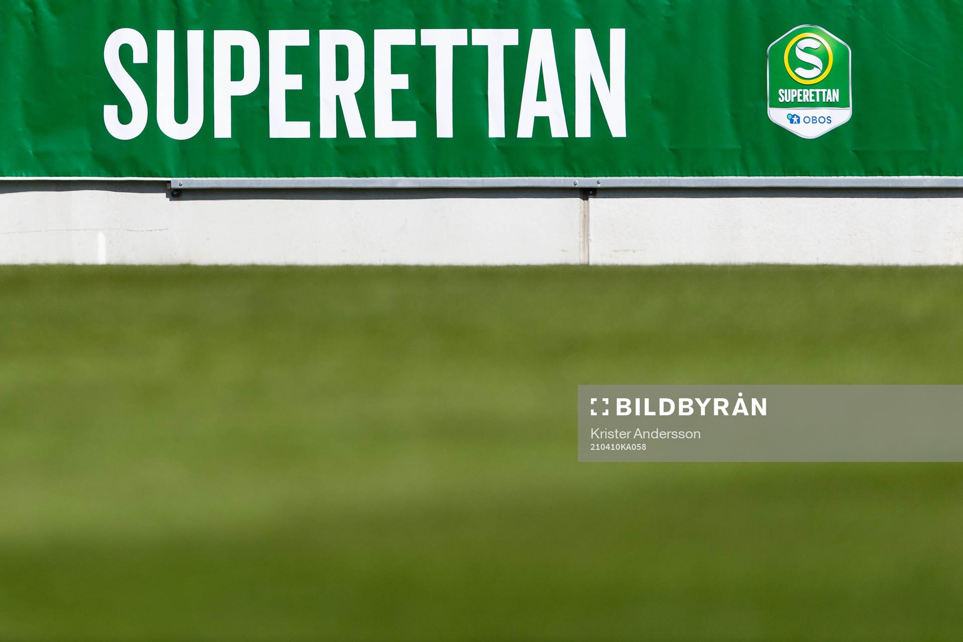 Banderoll med superettan