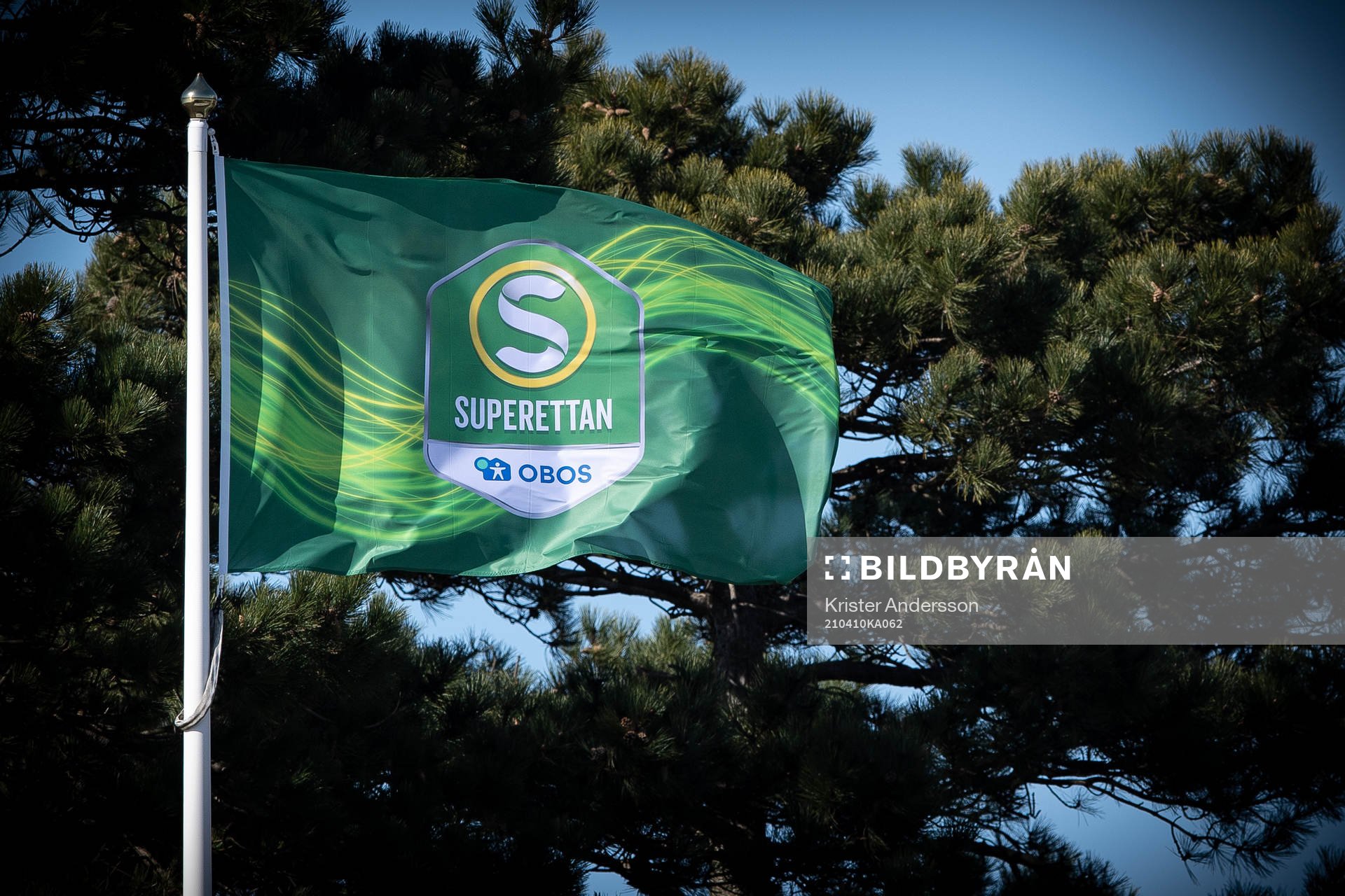 Flagga med Superettan
