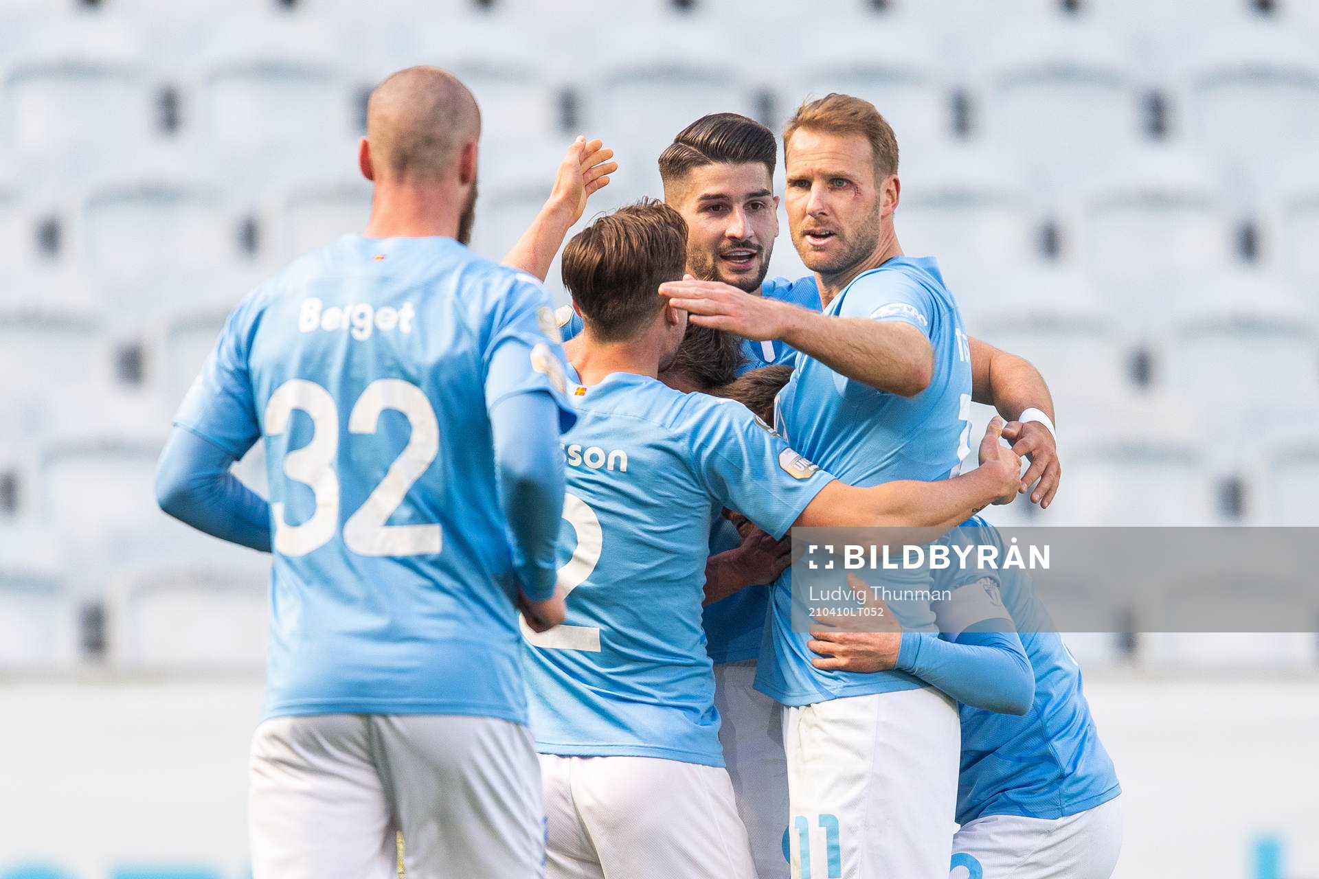 Malmö FFsAntonio Colak och Ola Toivonen jublar med Sören