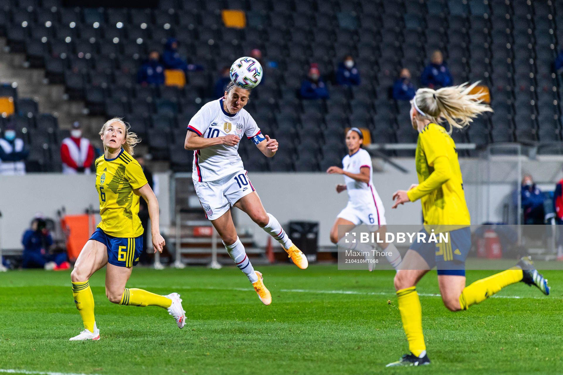Magdalena Eriksson of Sweden and Carli Lloyd of USA