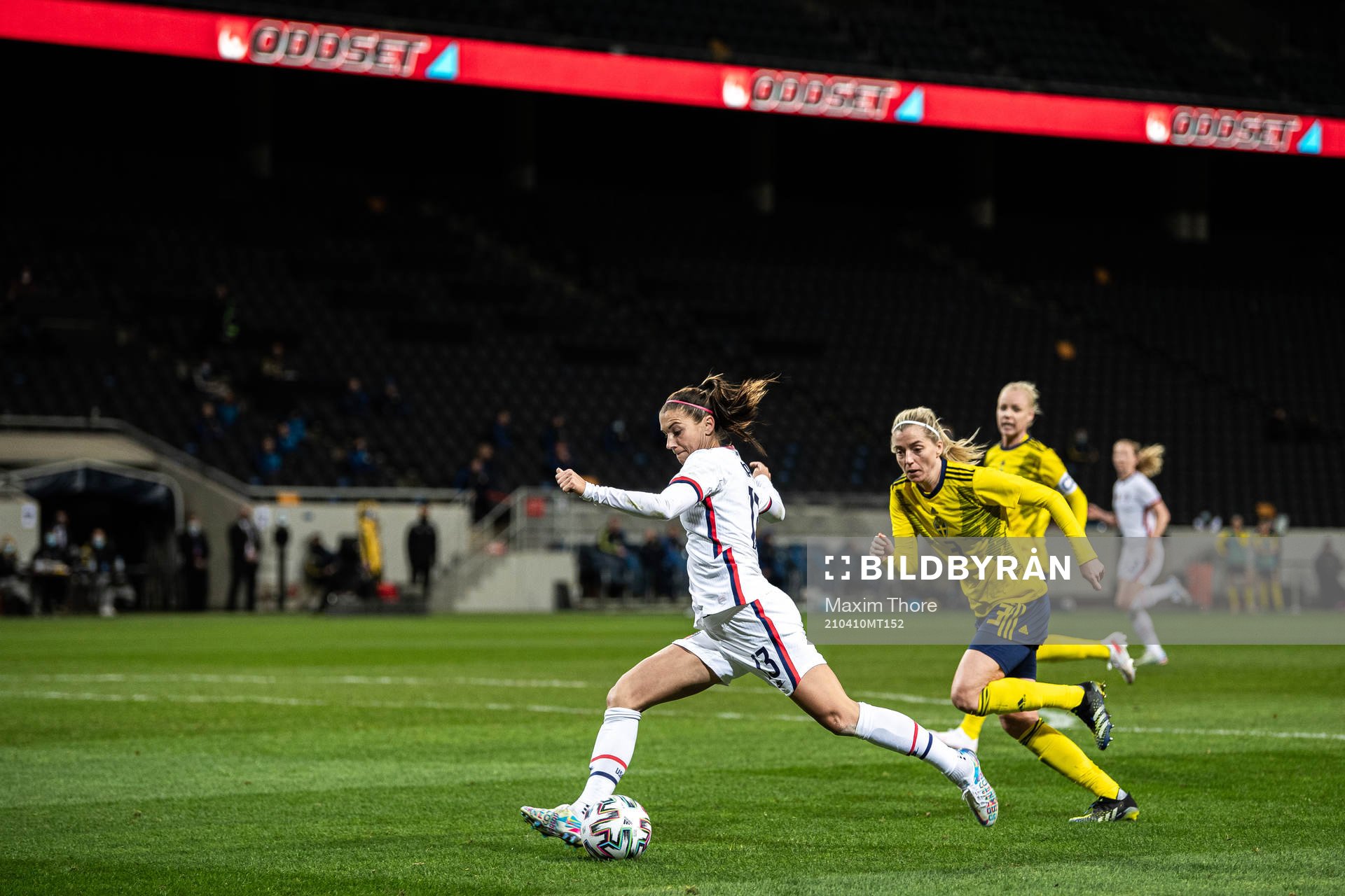 Alex Morgan of USA and Linda Sembrant of Sweden