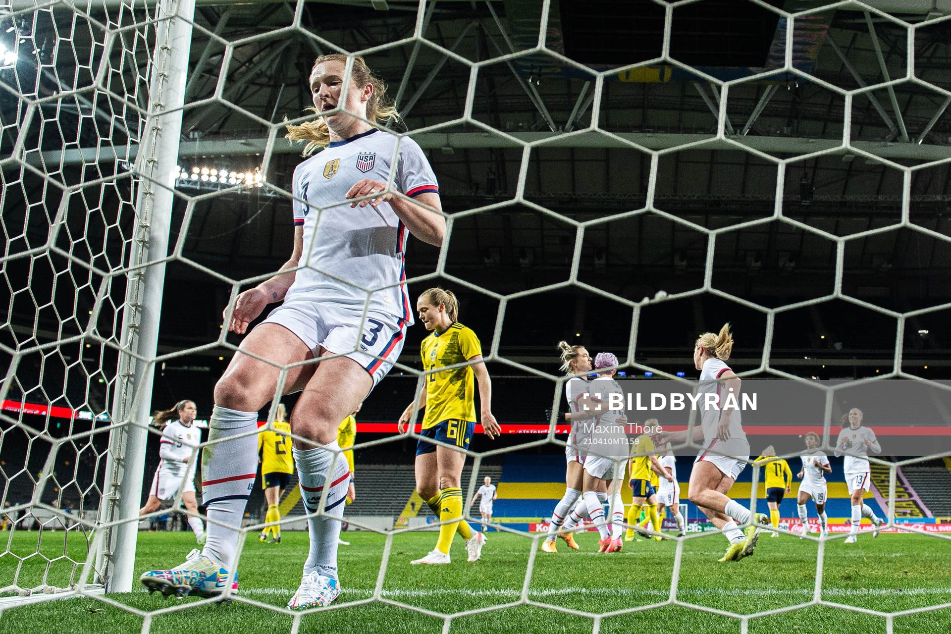 Megan Rapinoe of USA celebrate scoring the 1-1 goal while