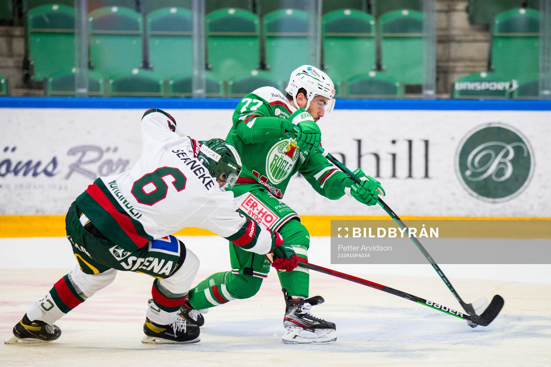 Rögles Joseph LaLeggia och Frölundas Mattias Norlinder