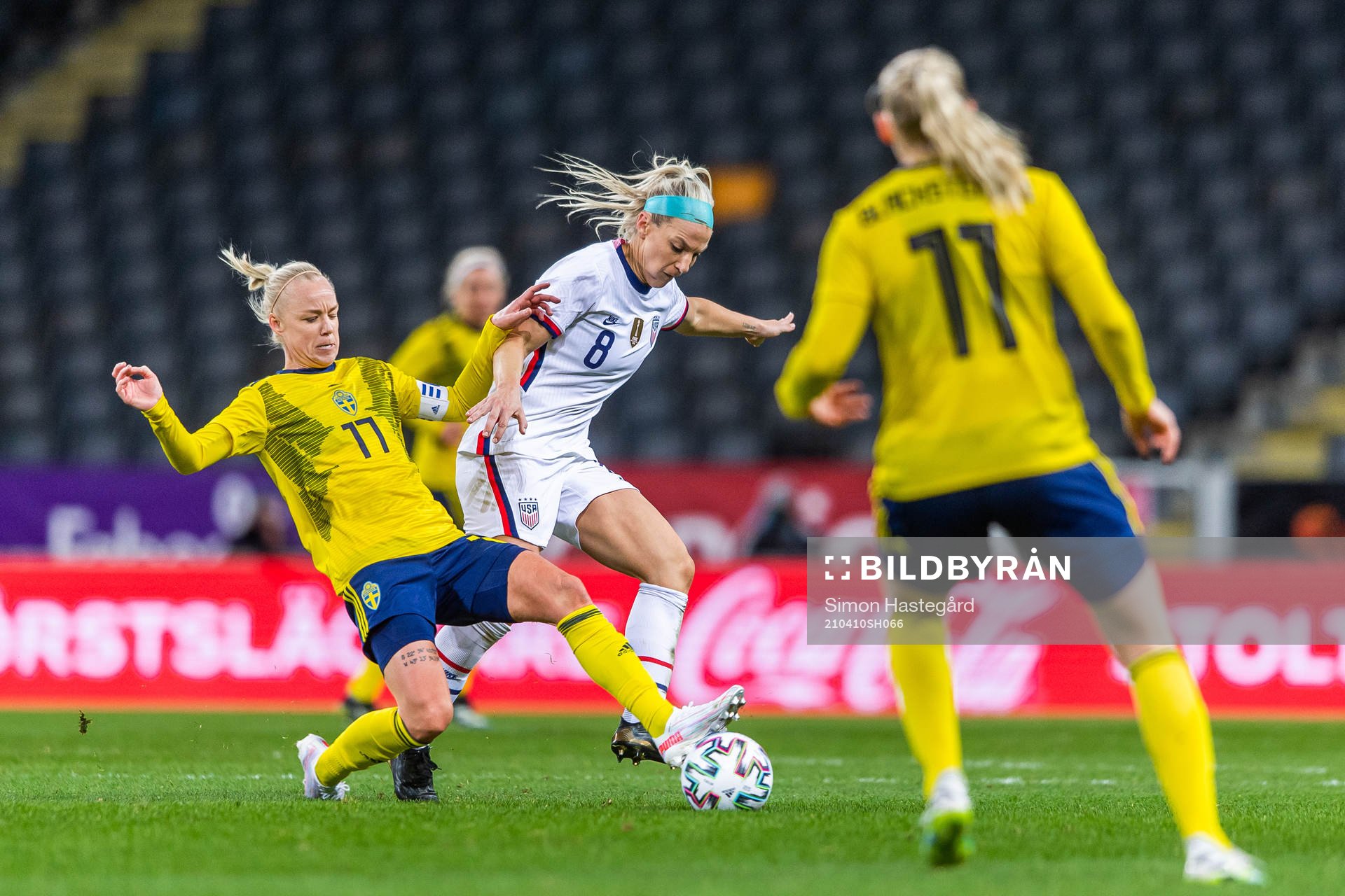 Caroline Seger of Sweden and Julie Ertz of USA