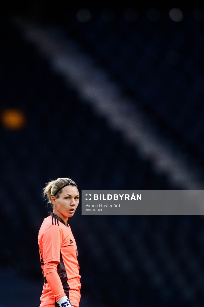 goalkeeper Jennifer Falk of Sweden