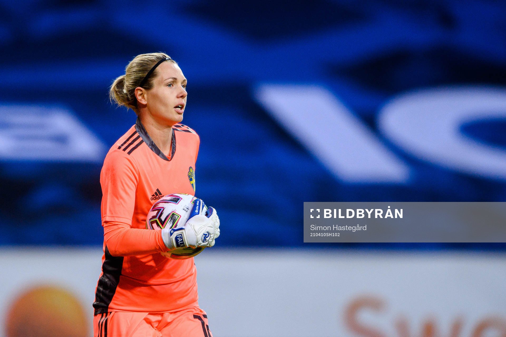 goalkeeper Jennifer Falk of Sweden