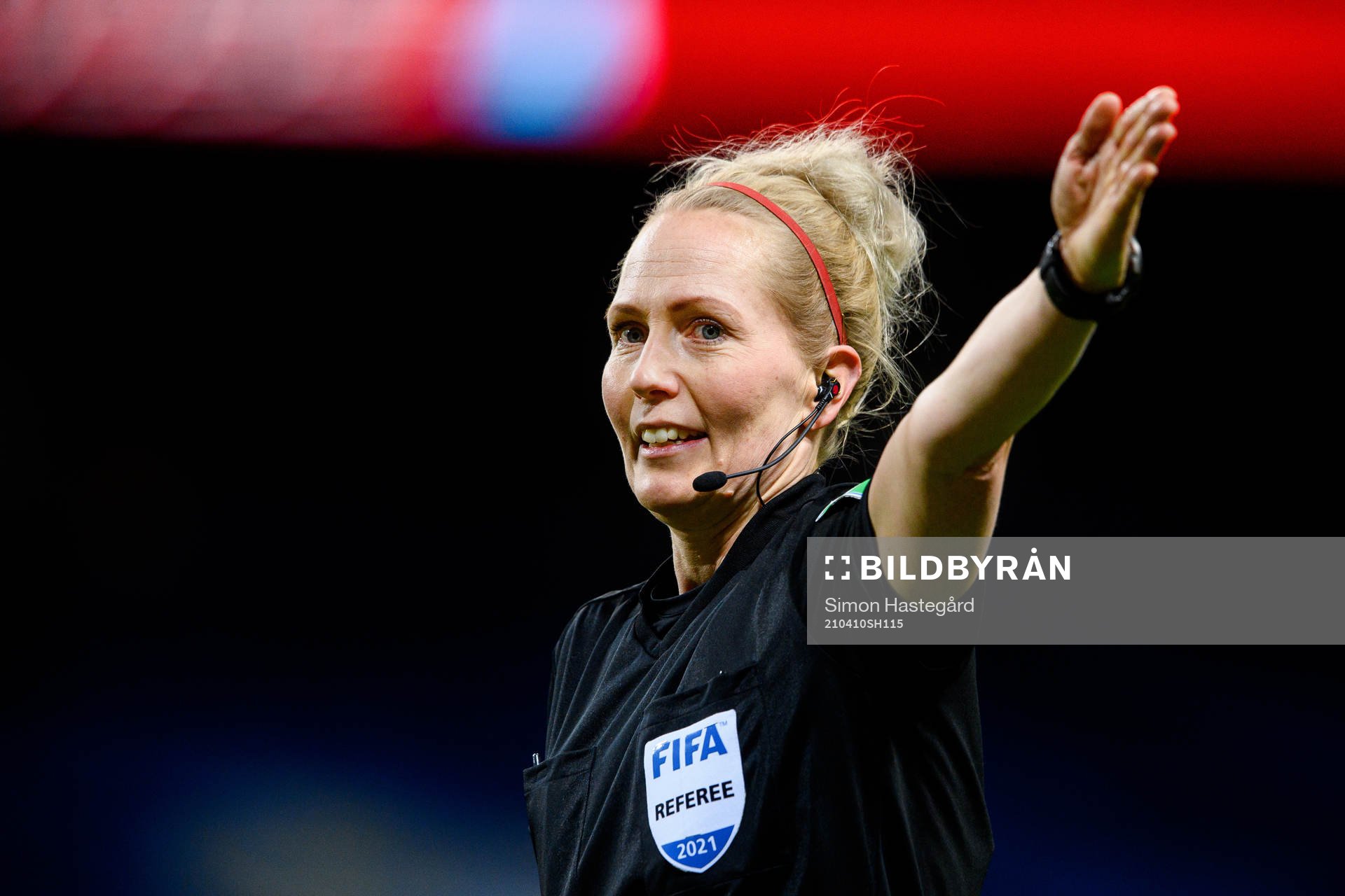 Referee Lina Lehtovaara