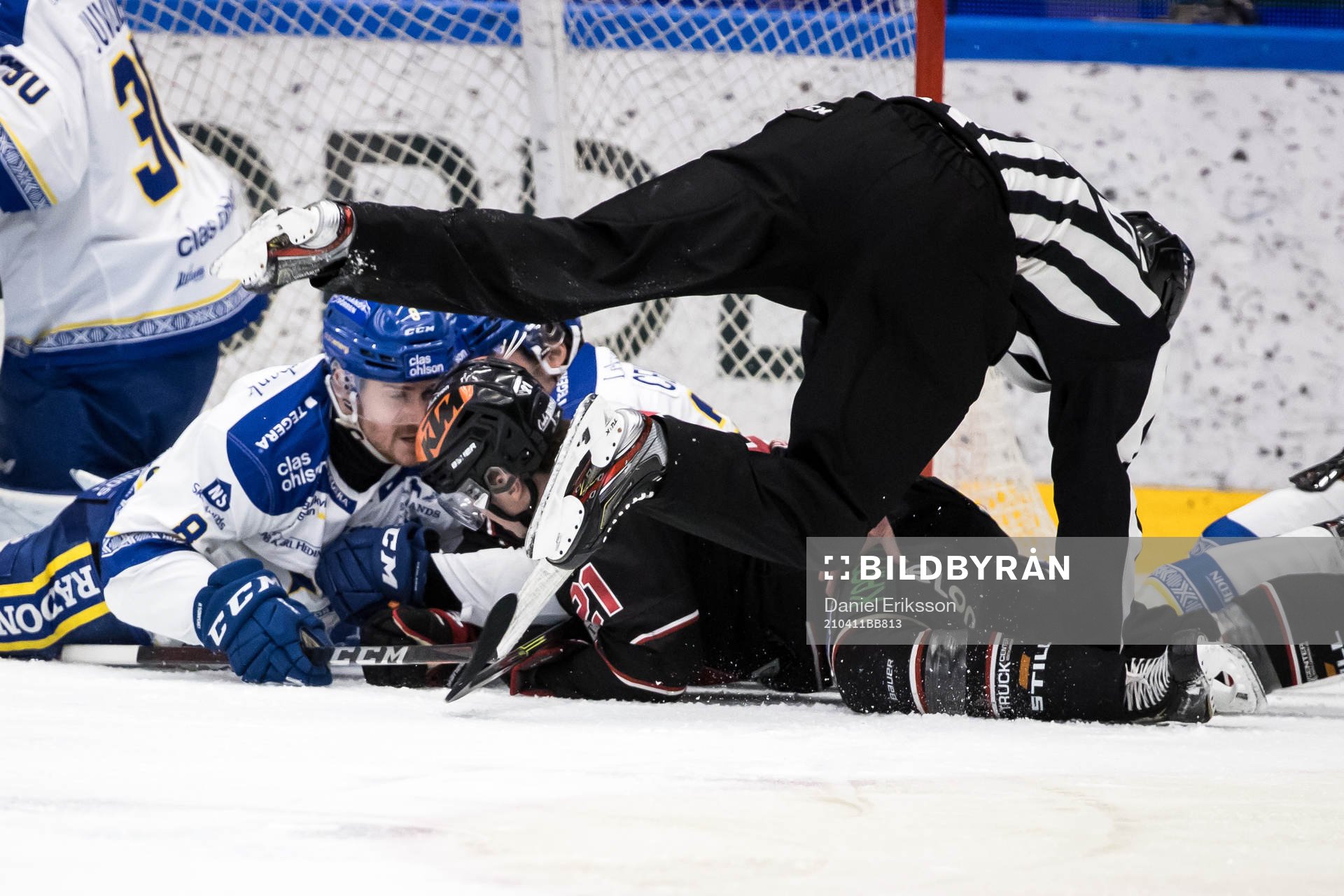 Leksands Matt Caito och Örebros Linus Öberg och