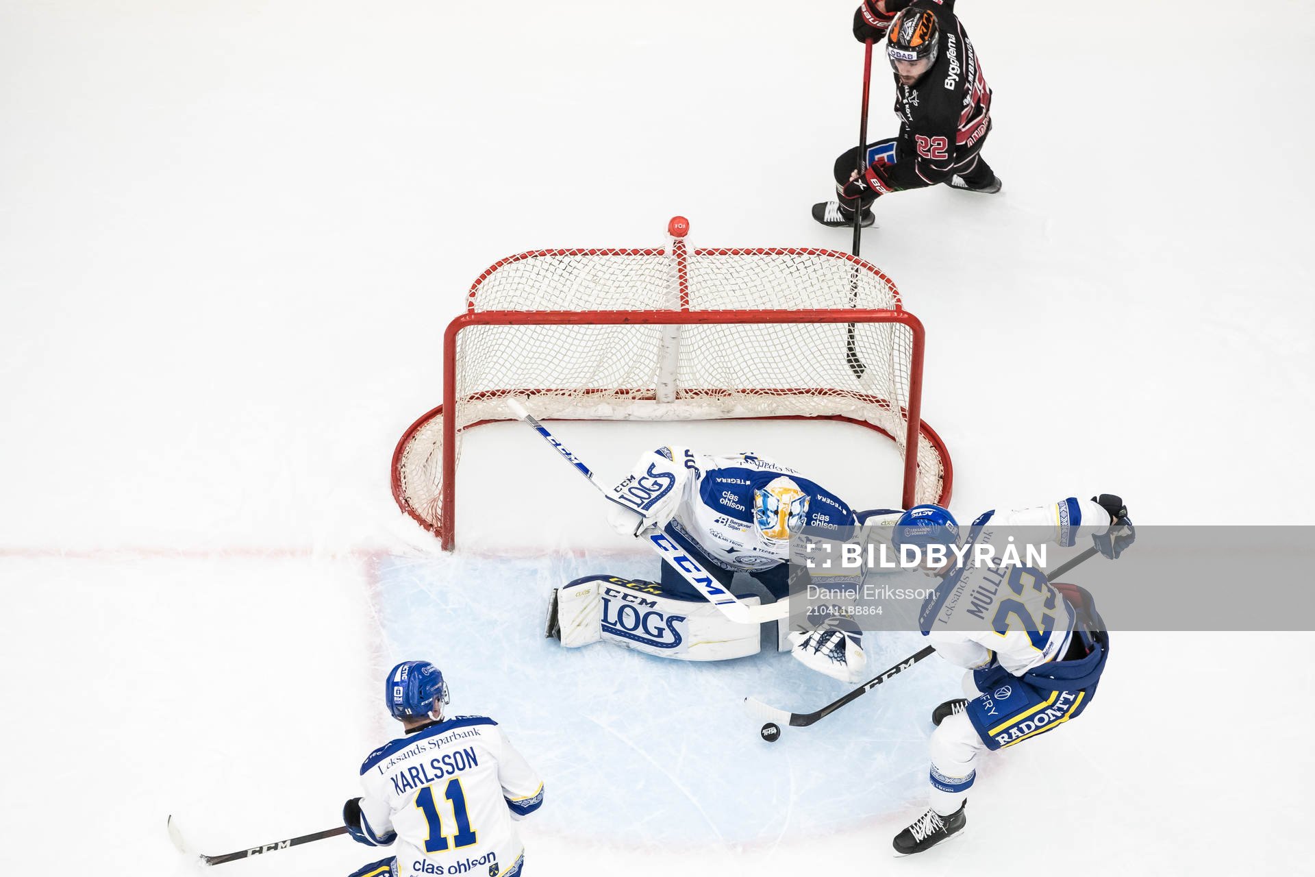 Leksands målvakt Janne Juvonen och Leksands Mirco Müller