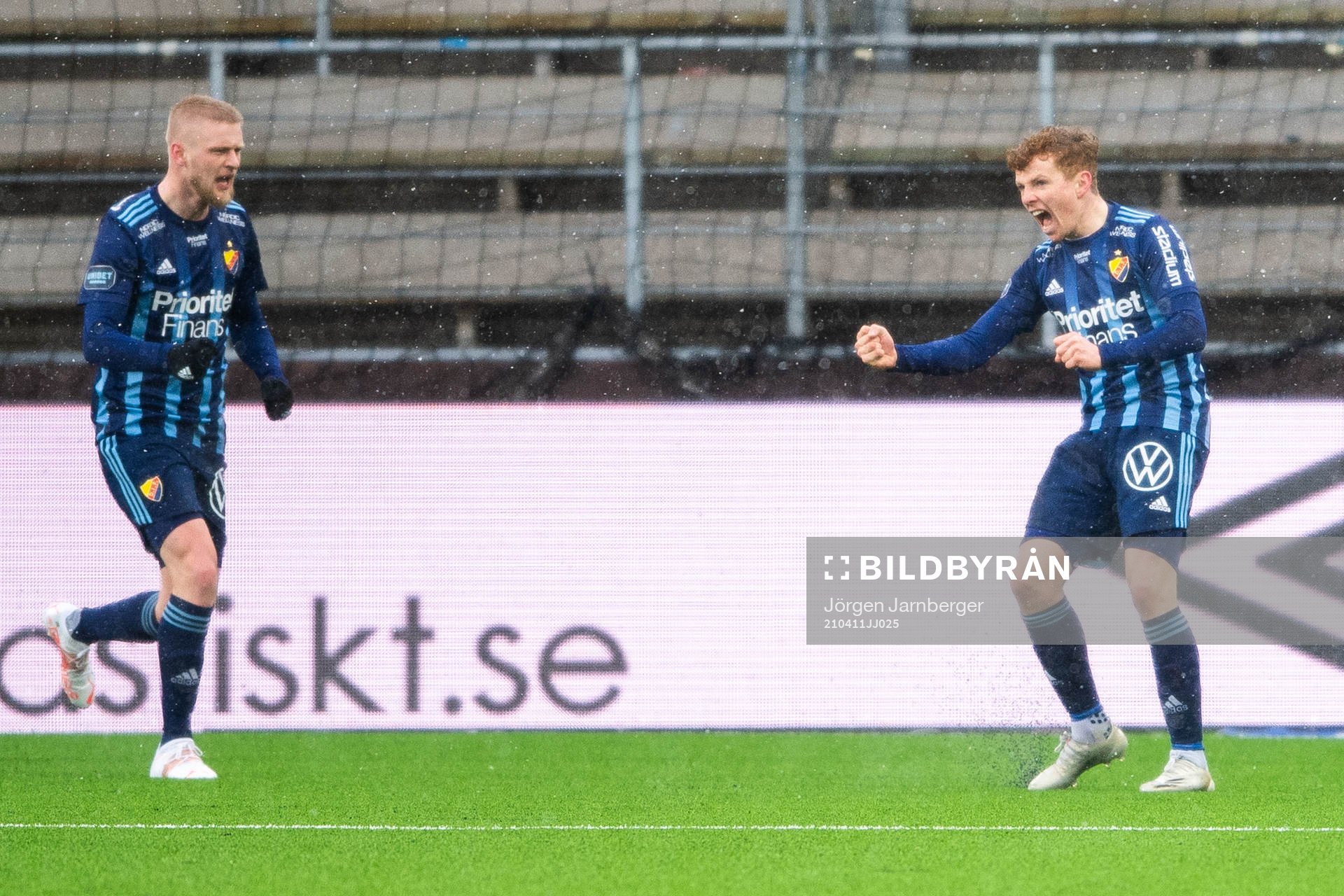 Djurgårdens Aslak Witry jublar efter 0-1 under fotbollsmatchen i Allsvenskan mellan Elfsborg och Djurgården den 11 april 2021 i Borås.