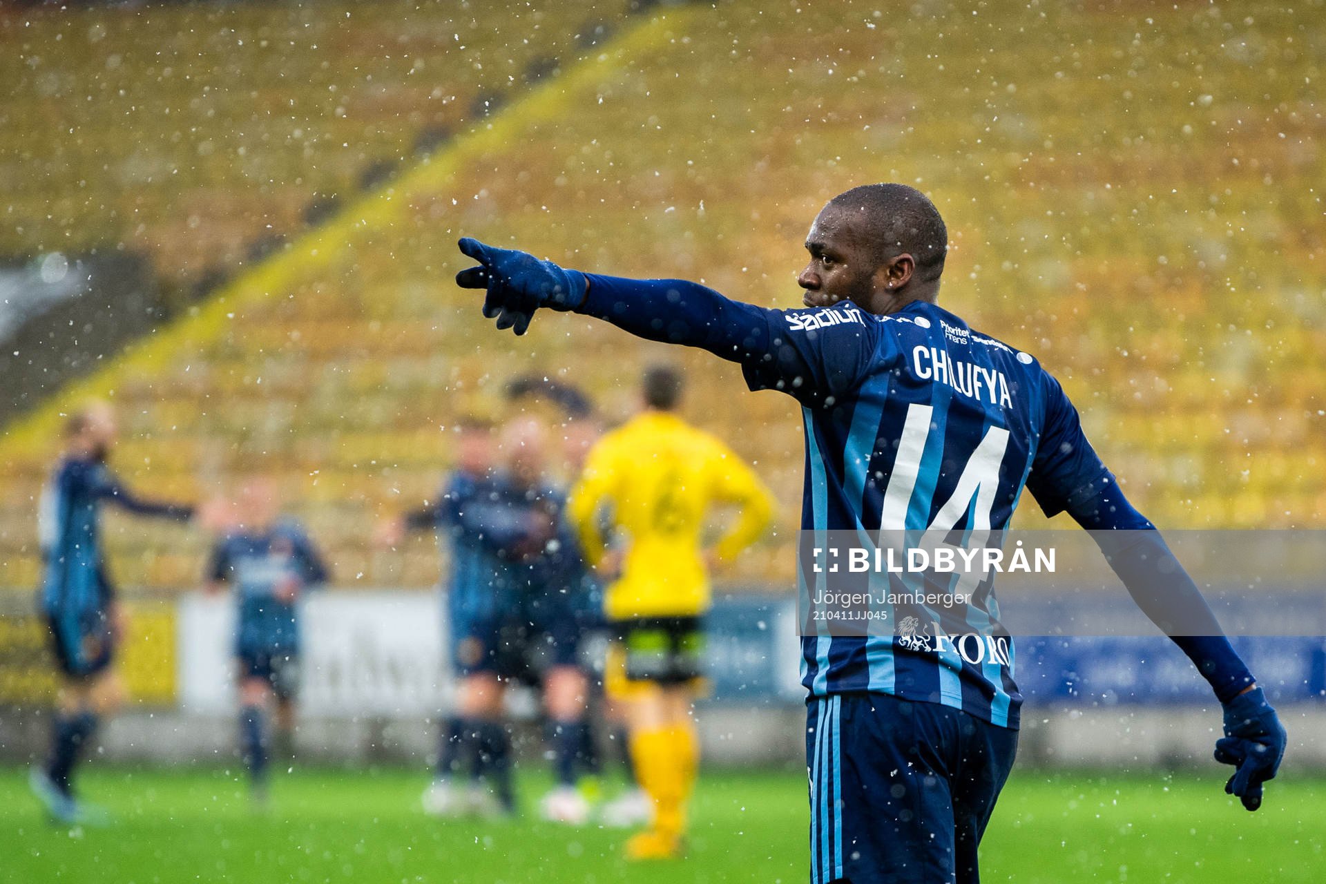 Djurgårdens Edward Chilufya jublar