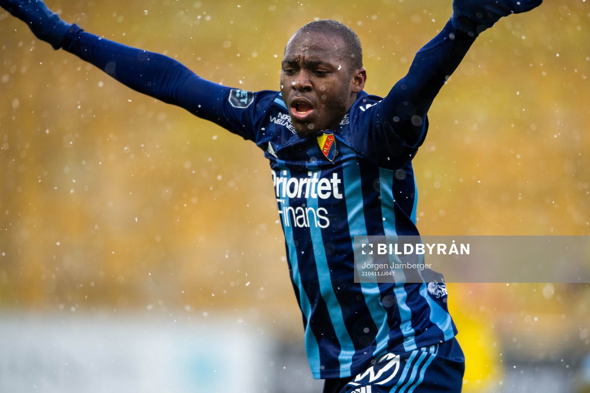 Djurgårdens Edward Chilufya jublar