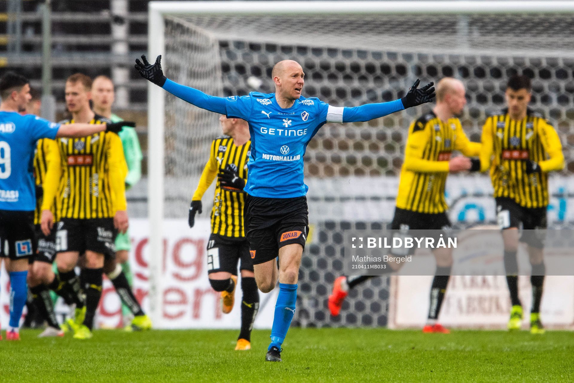 Halmstads Andreas Johansson reagerar