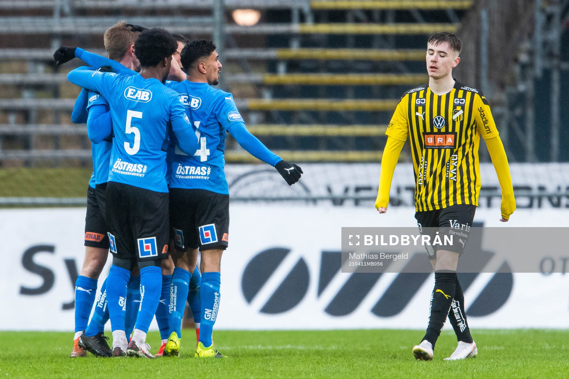 Halmstads Mikael Boman jublar med lagkamrater
