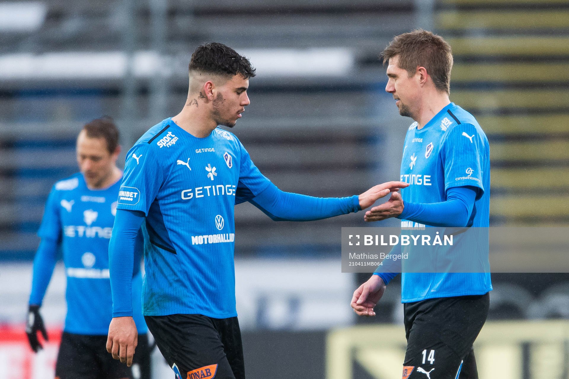 Halmstads Edvin Kurtulus jublar med målskytten till 1-0