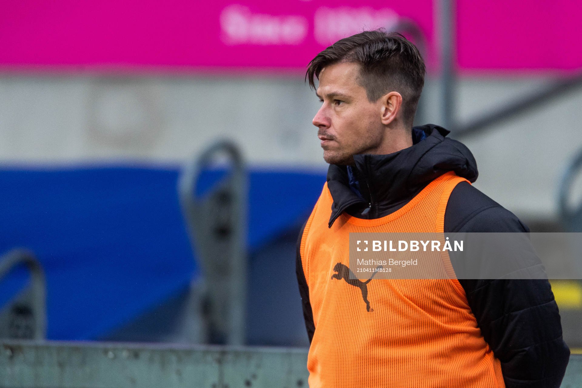 Halmstads Dusan Djuric värmer upp