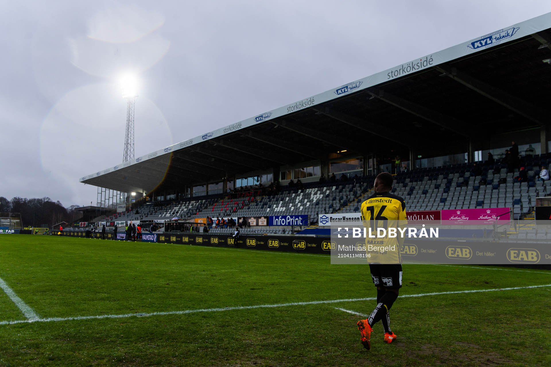 Häckens Benie Adama Traore blir utbytt