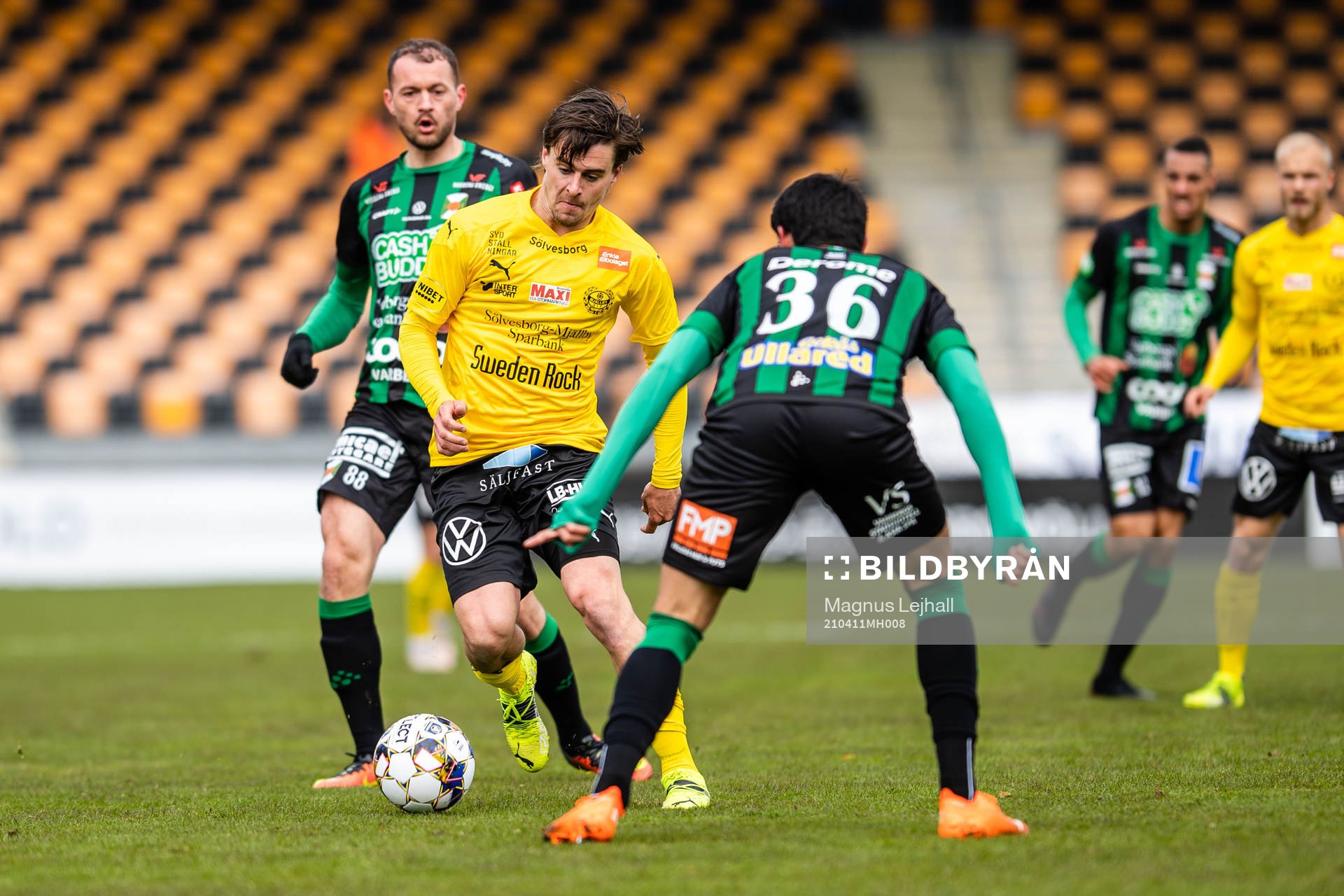 Mjällbys Jesper Gustavsson och Varbergs Jean Carlos De