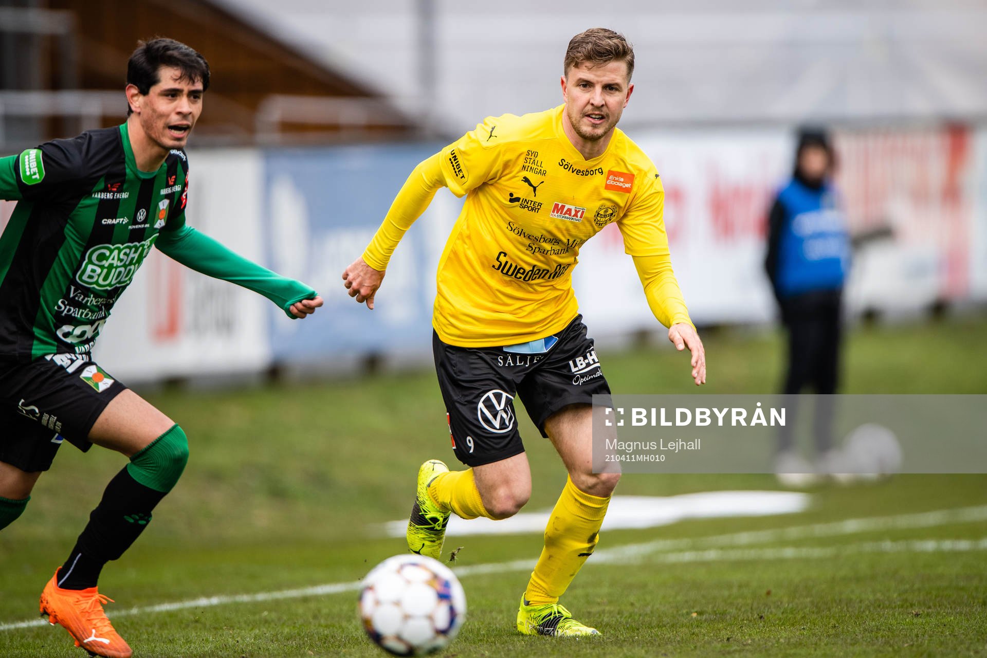 Varbergs Jean Carlos De Brito och Mjällbys Joel Nilsson