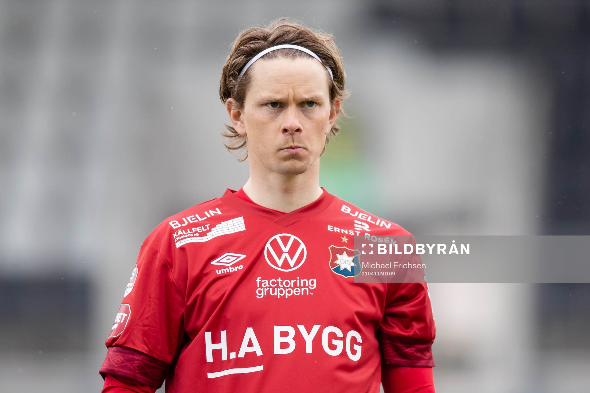 Örgrytes Anton Lans på line up innan fotbollsmatchen i