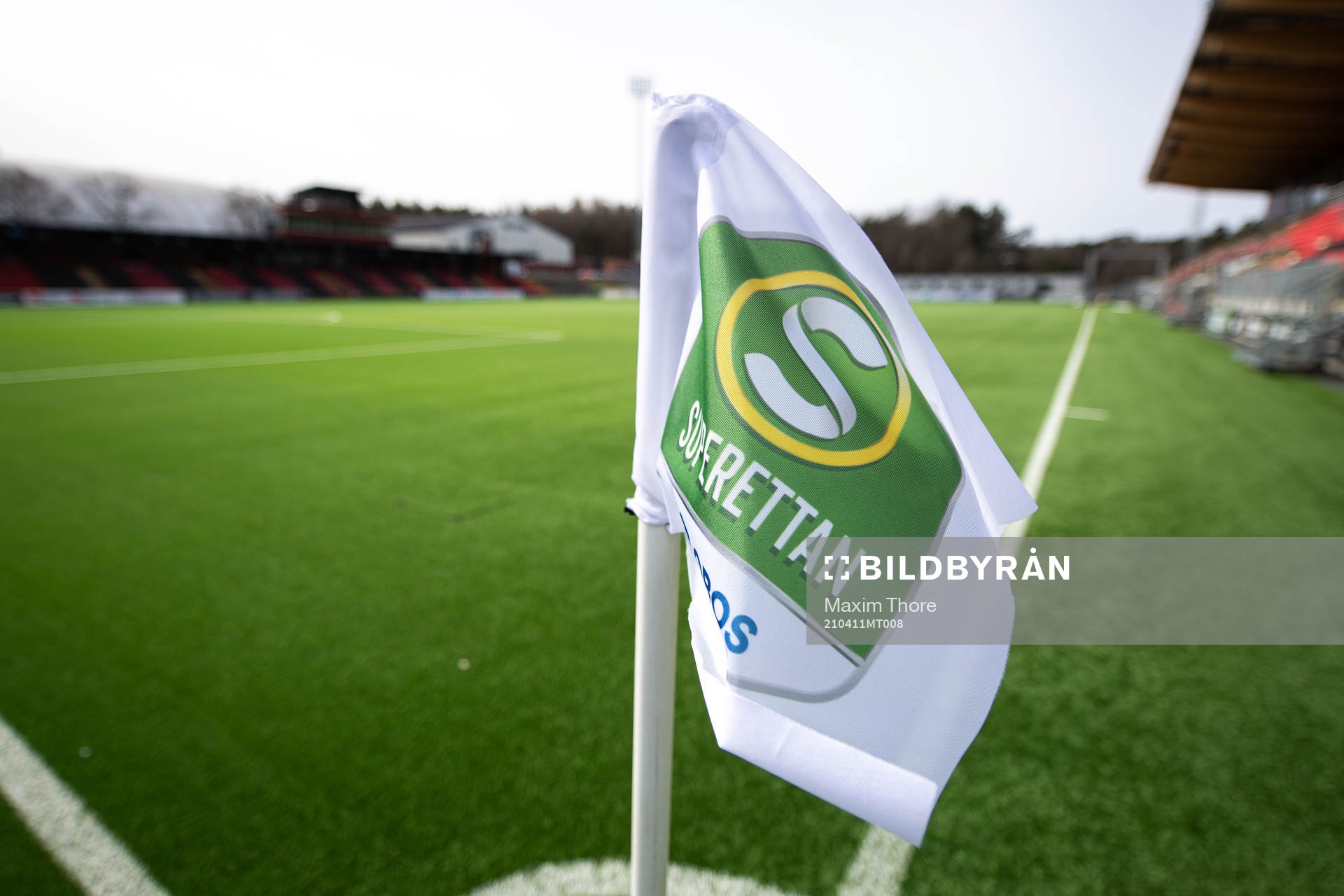 Logotyp för Superettan på en hörnflagga